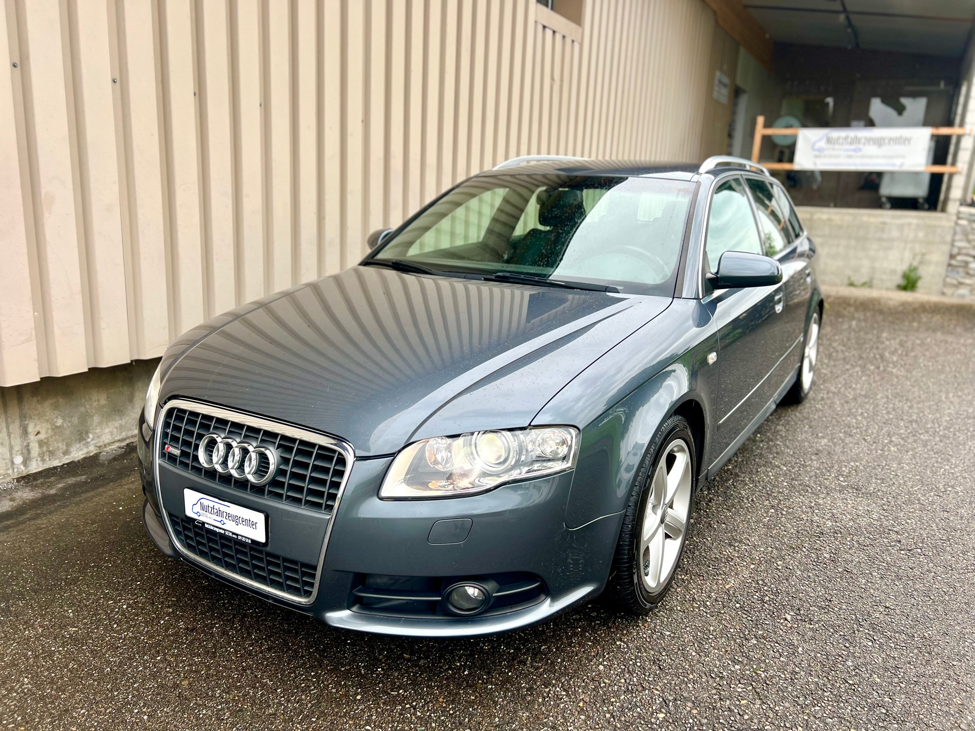 AUDI A4 Avant 2.0 TDI quattro by Nutzfahrzeugcenter Seetal-image-0