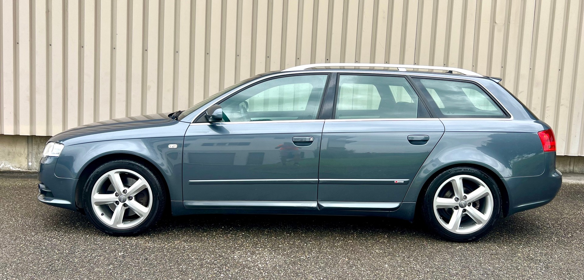 AUDI A4 Avant 2.0 TDI quattro by Nutzfahrzeugcenter Seetal-image-5