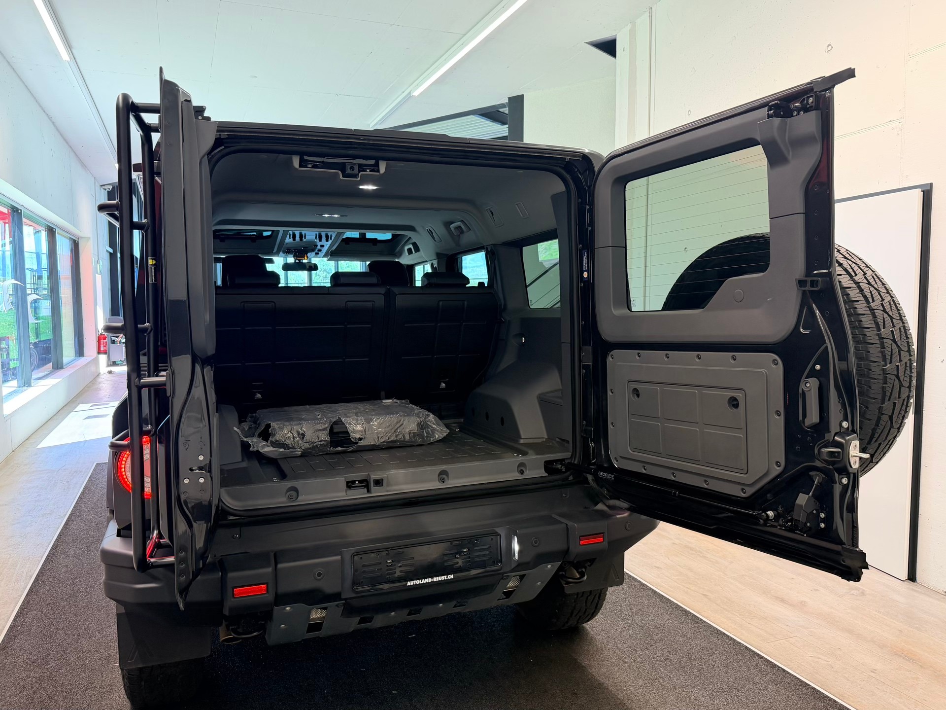 INEOS Grenadier 3.0 Fieldmaster Edition-image-8