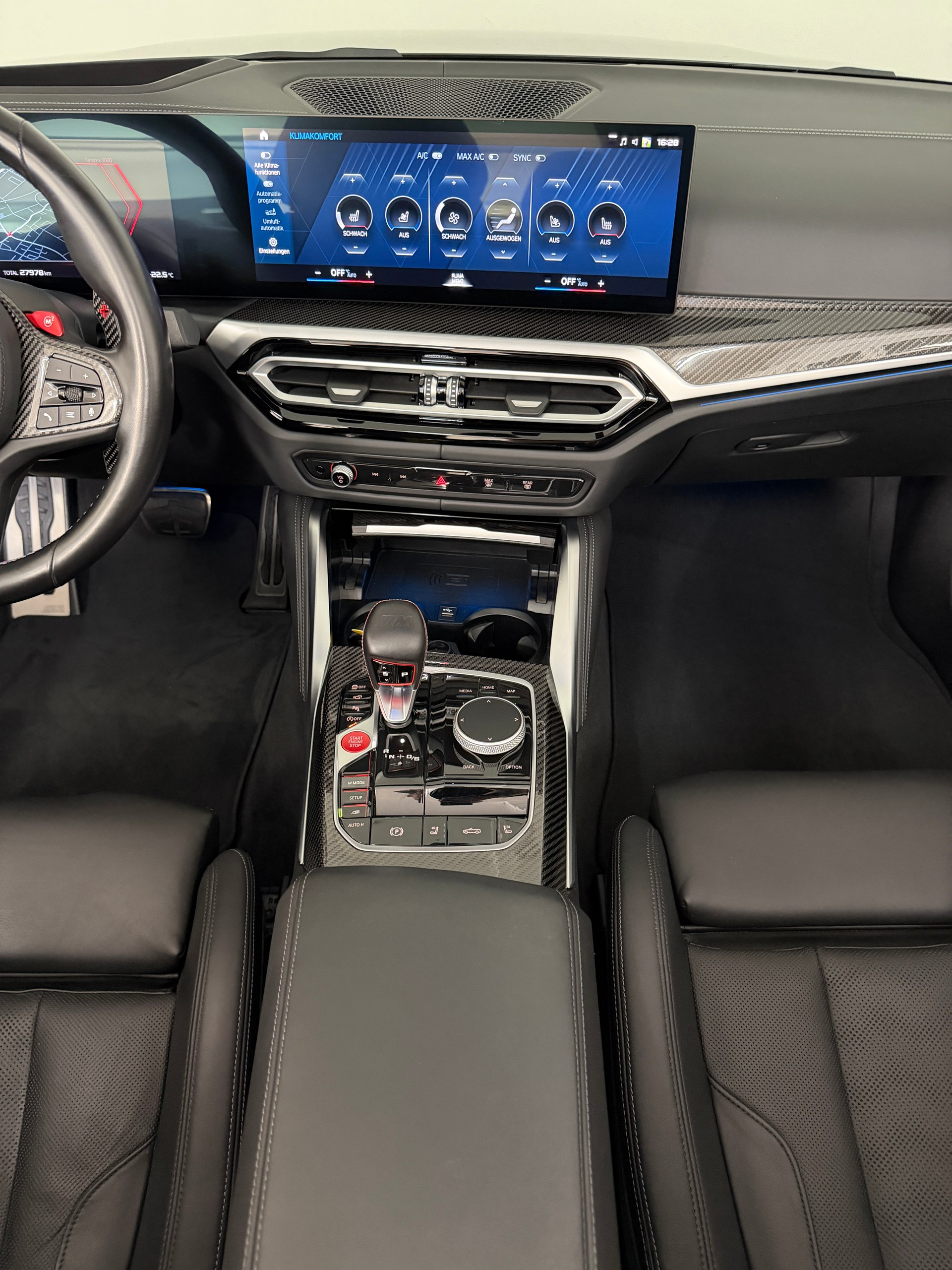 BMW M4 Cabrio Competition M xDrive-image-12