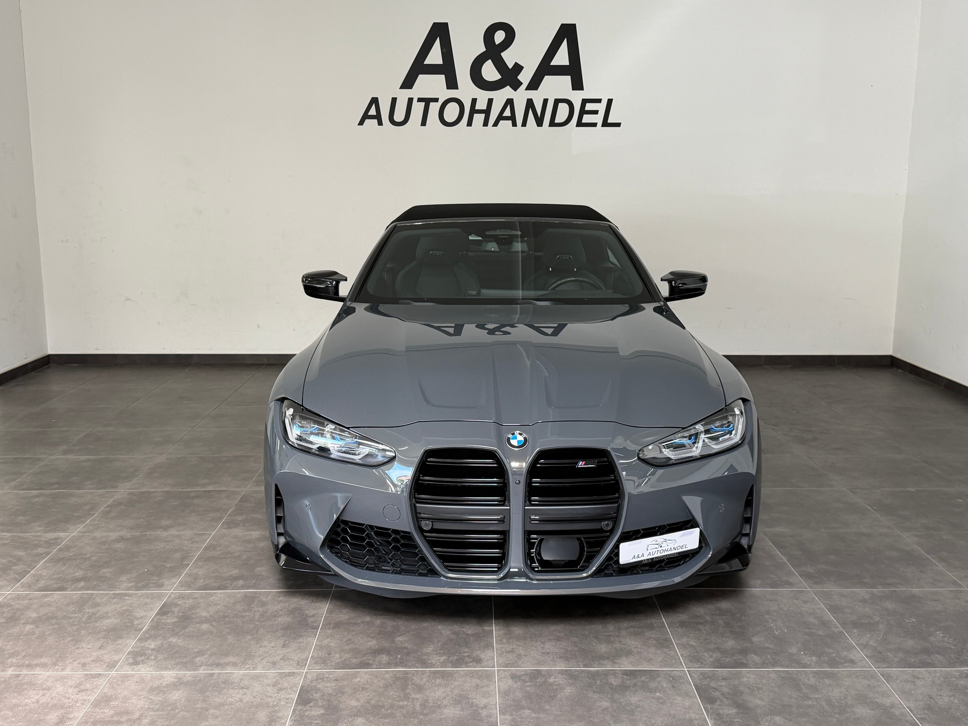 BMW M4 Cabrio Competition M xDrive-image-1
