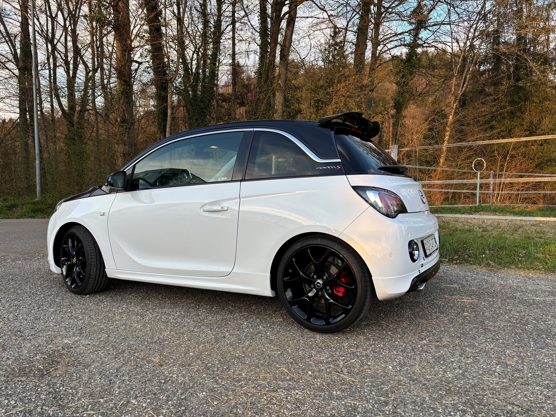 OPEL 1.4i Turbo S Black Jack S/S-image-1