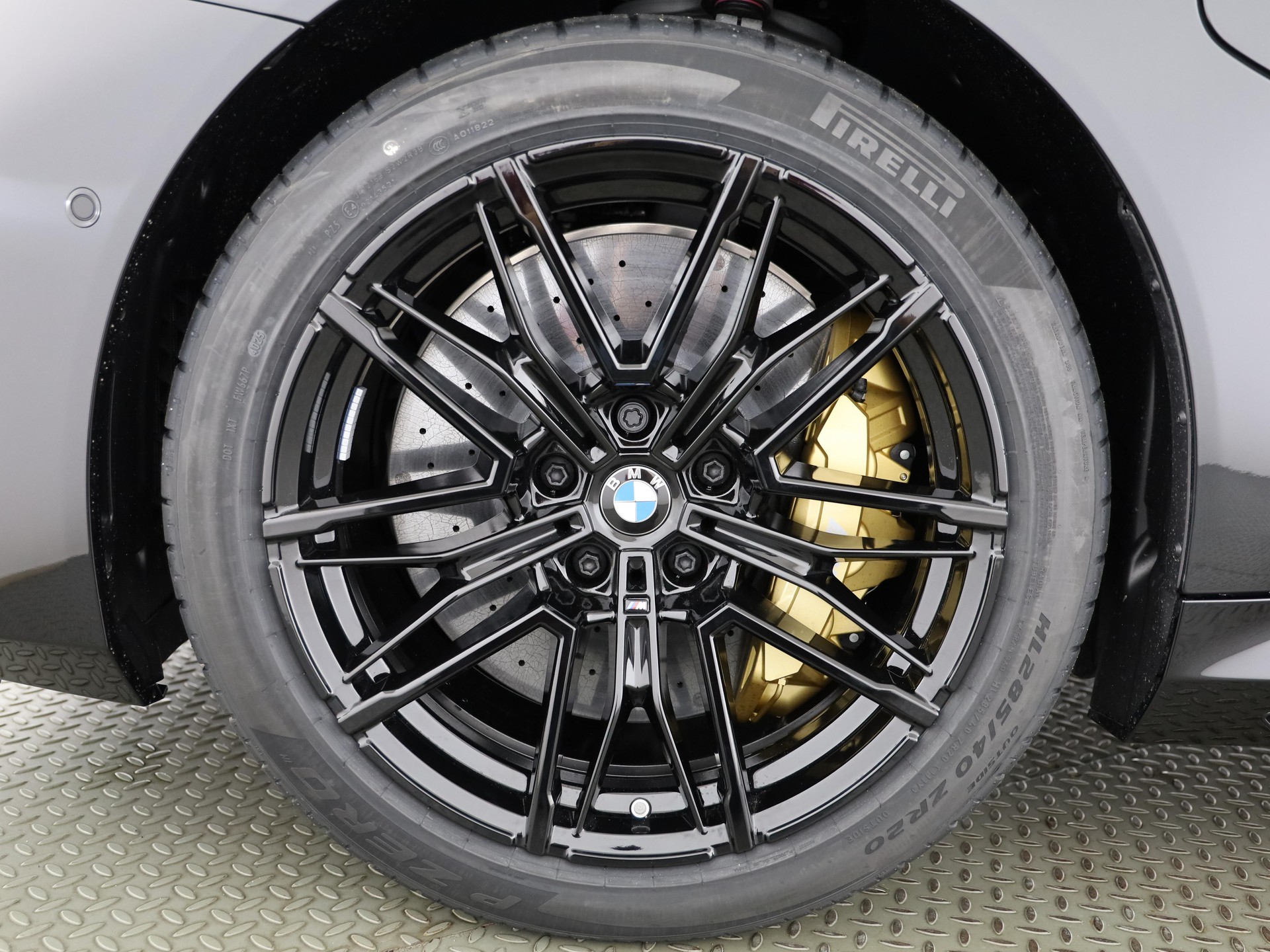 BMW M5 xDrive Touring-image-11