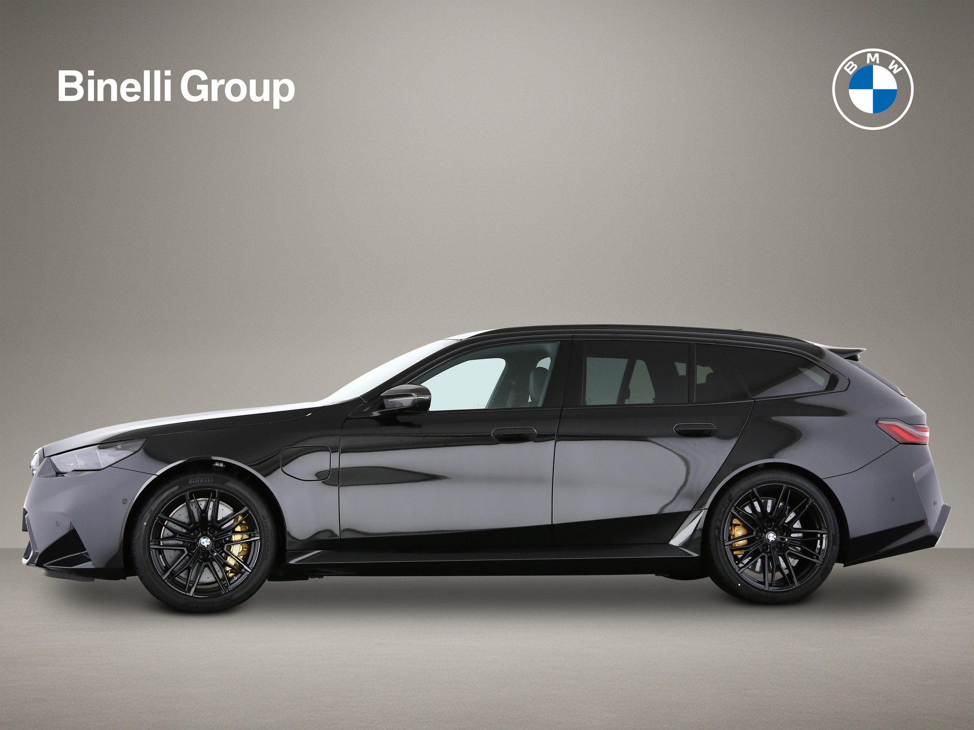 BMW M5 xDrive Touring-image-2