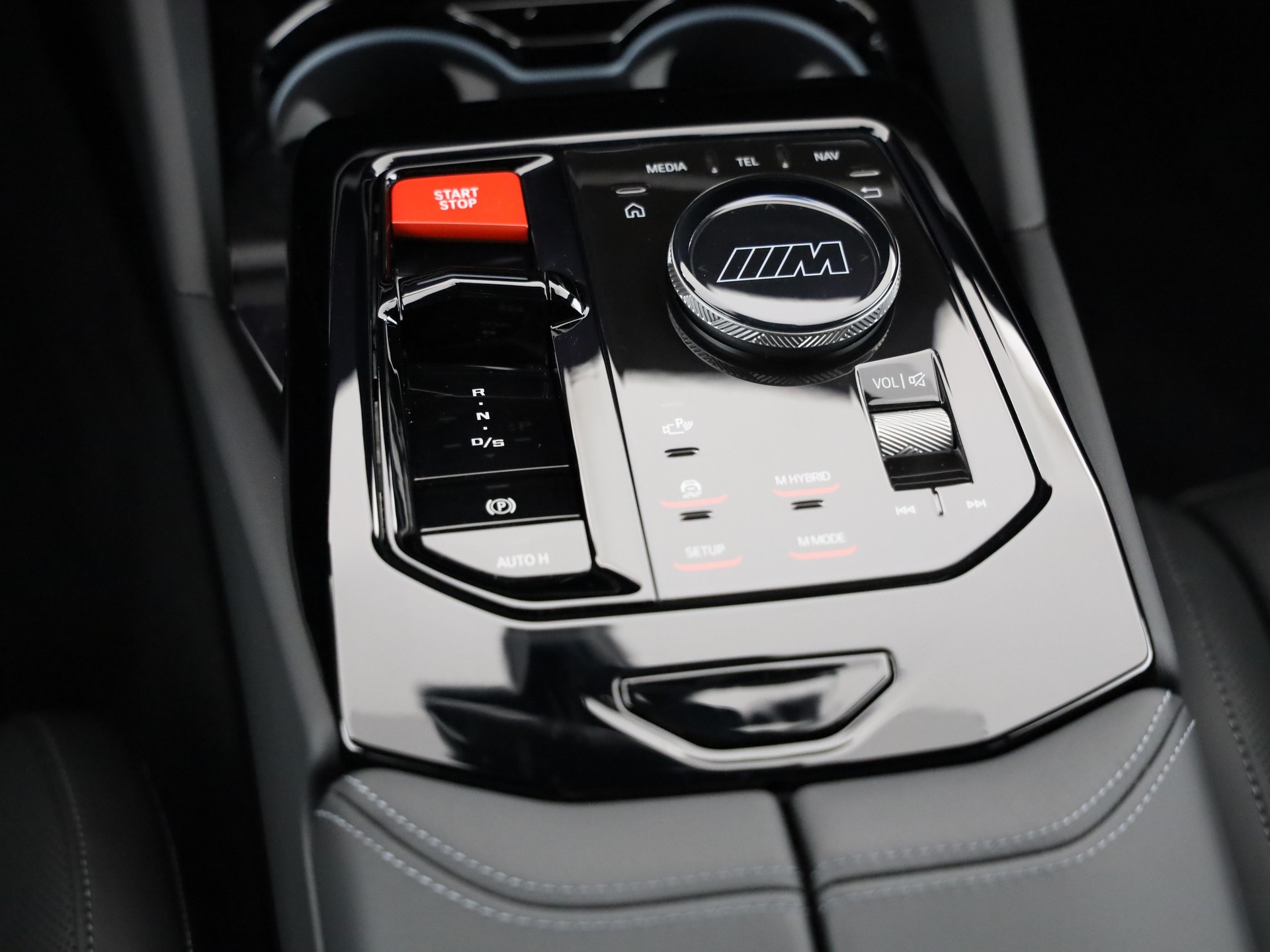 BMW M5 xDrive Touring-image-7