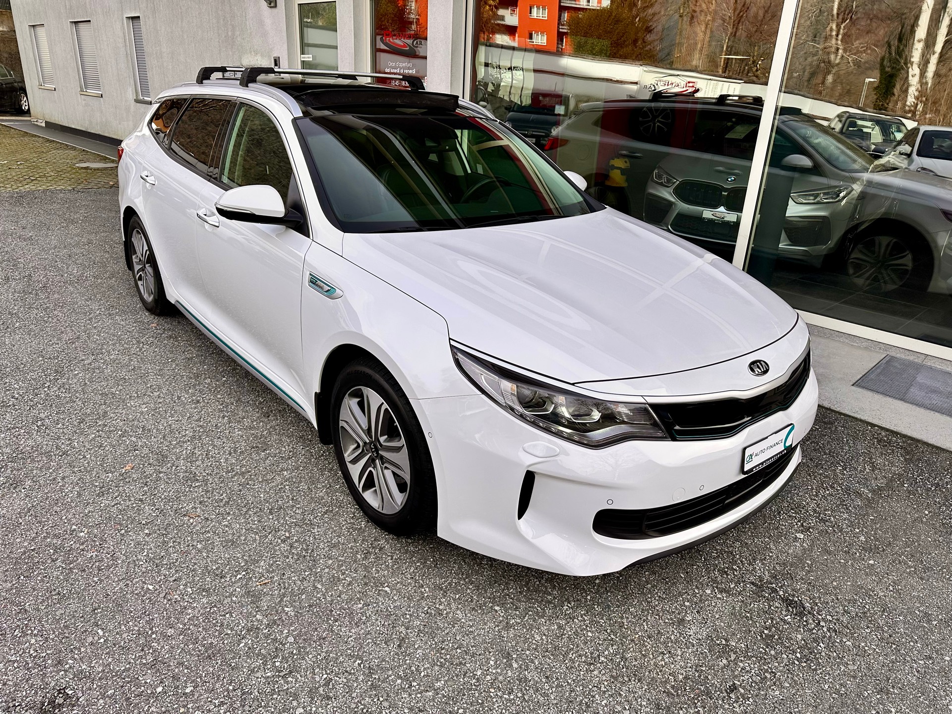 KIA Optima SW 2.0 T-GDI Plug-in Hybrid Automat-image-2