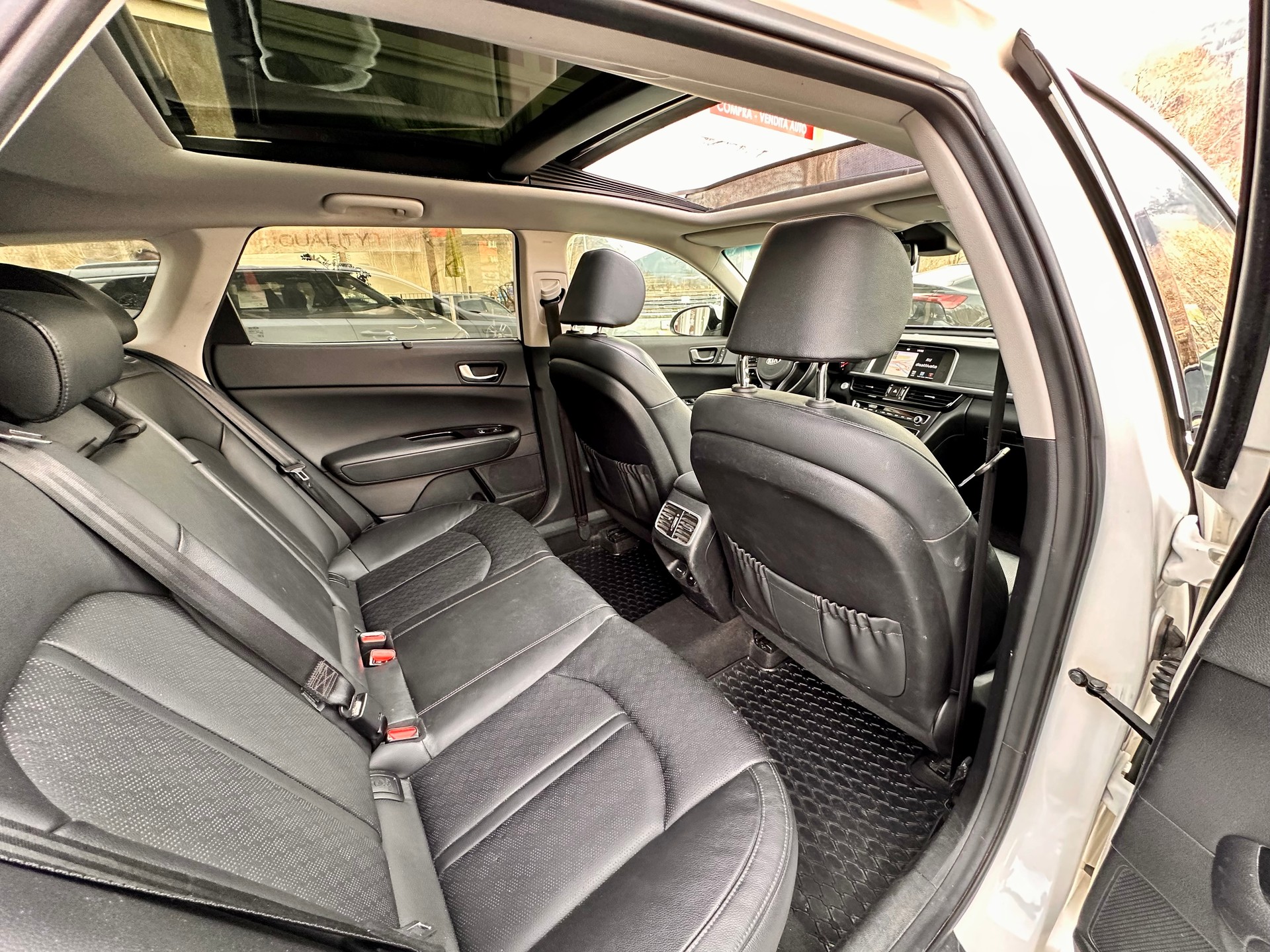 KIA Optima SW 2.0 T-GDI Plug-in Hybrid Automat-image-15