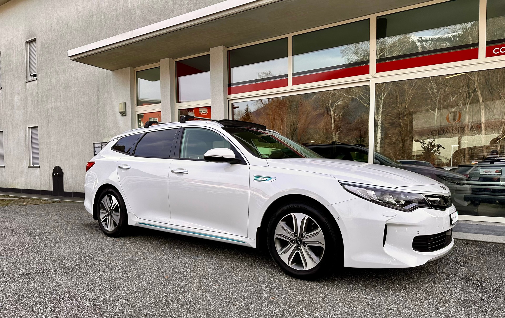 KIA Optima SW 2.0 T-GDI Plug-in Hybrid Automat-image-6