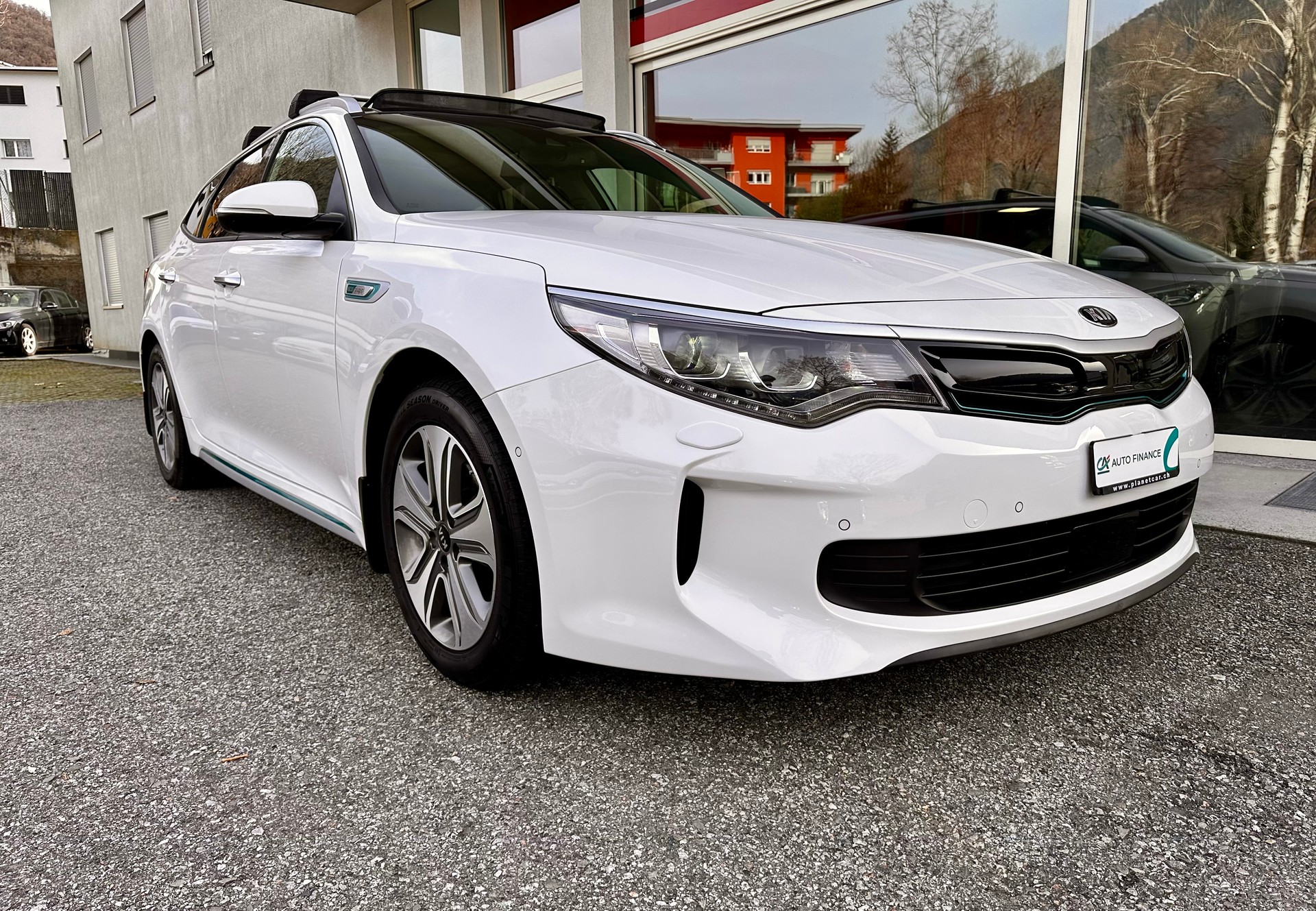 KIA Optima SW 2.0 T-GDI Plug-in Hybrid Automat-image-1
