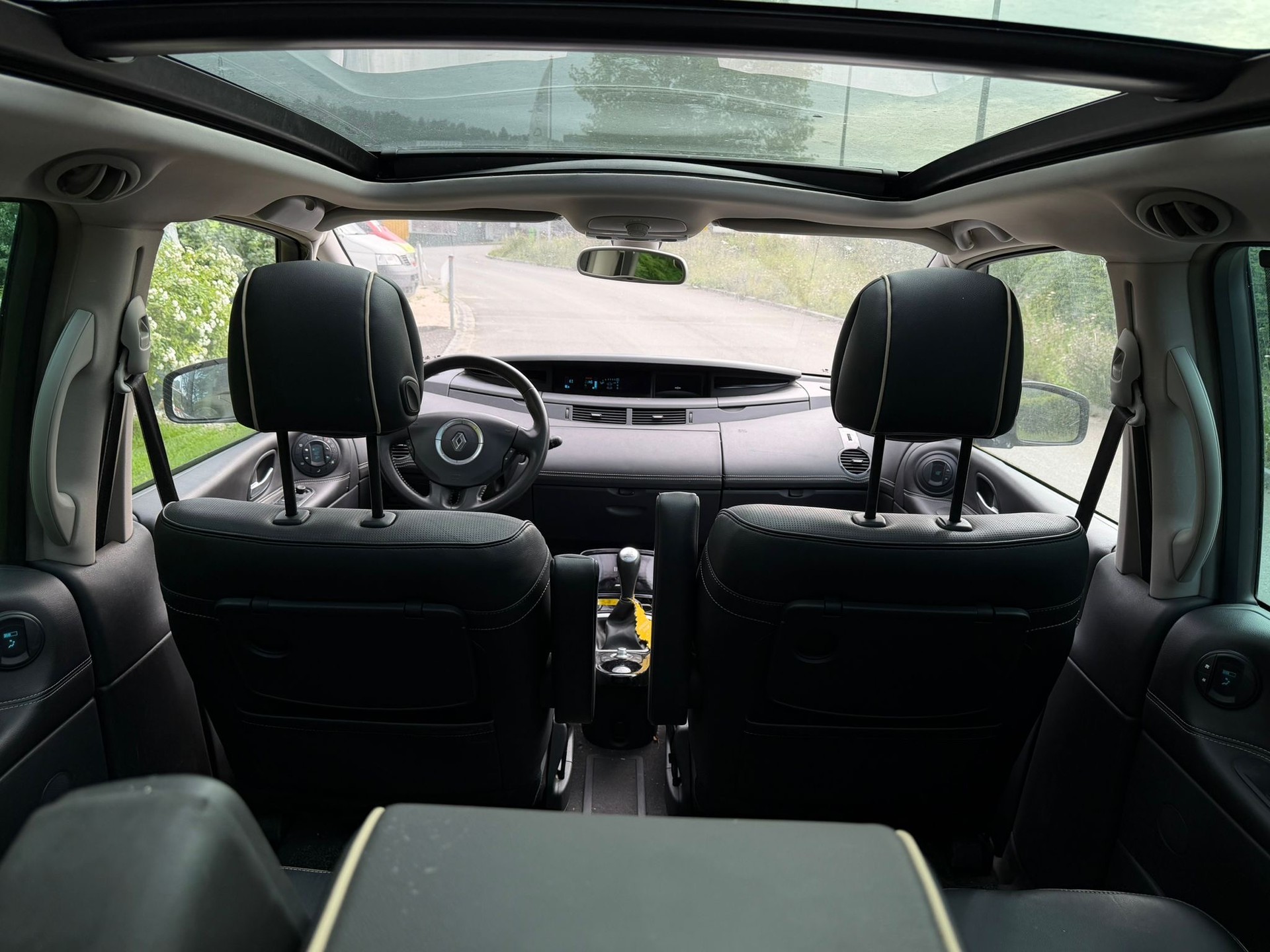 RENAULT Grand Espace 2.0 dCi Dynamique Automatic-image-5