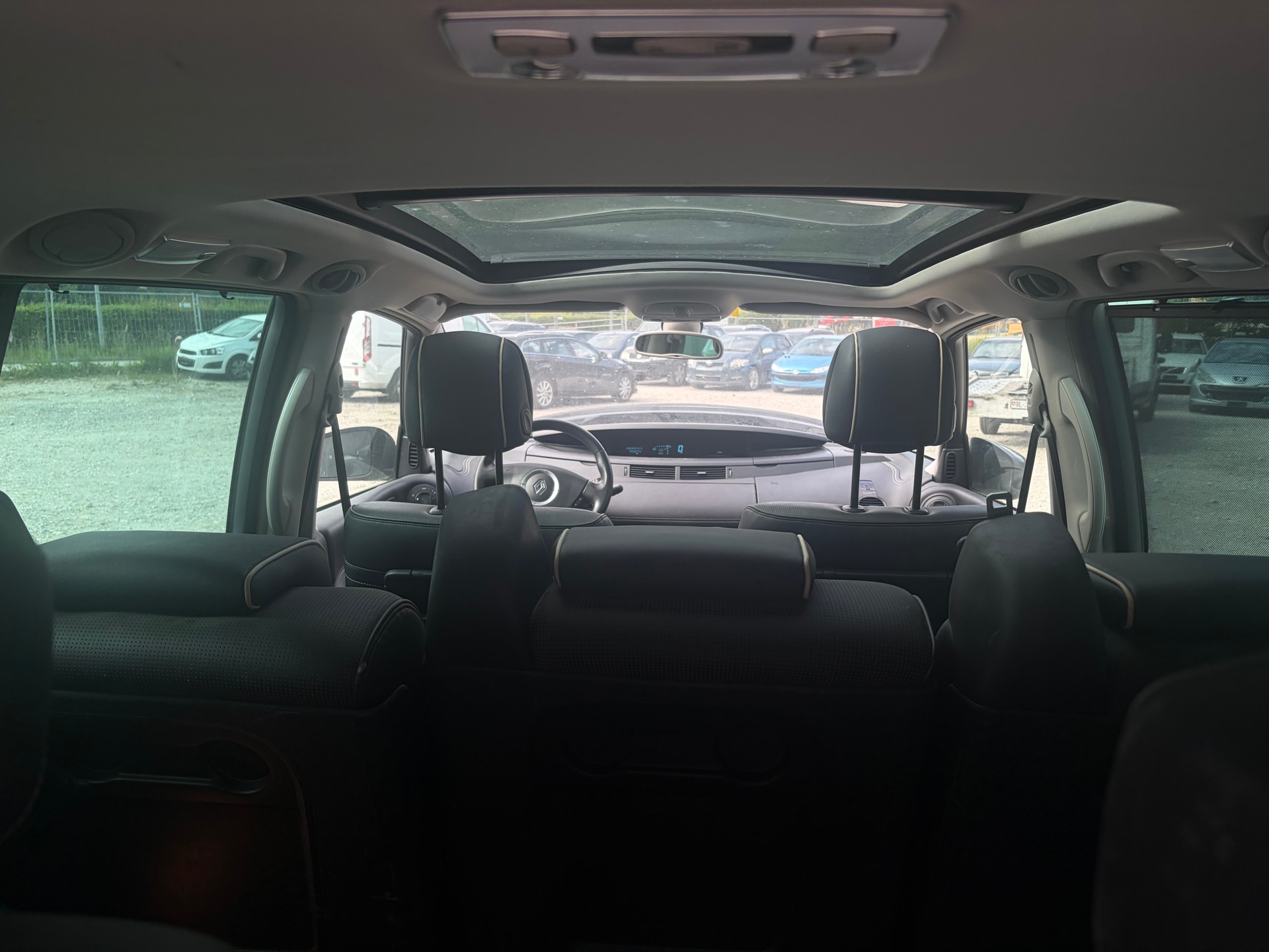 RENAULT Grand Espace 2.0 dCi Dynamique Automatic-image-7
