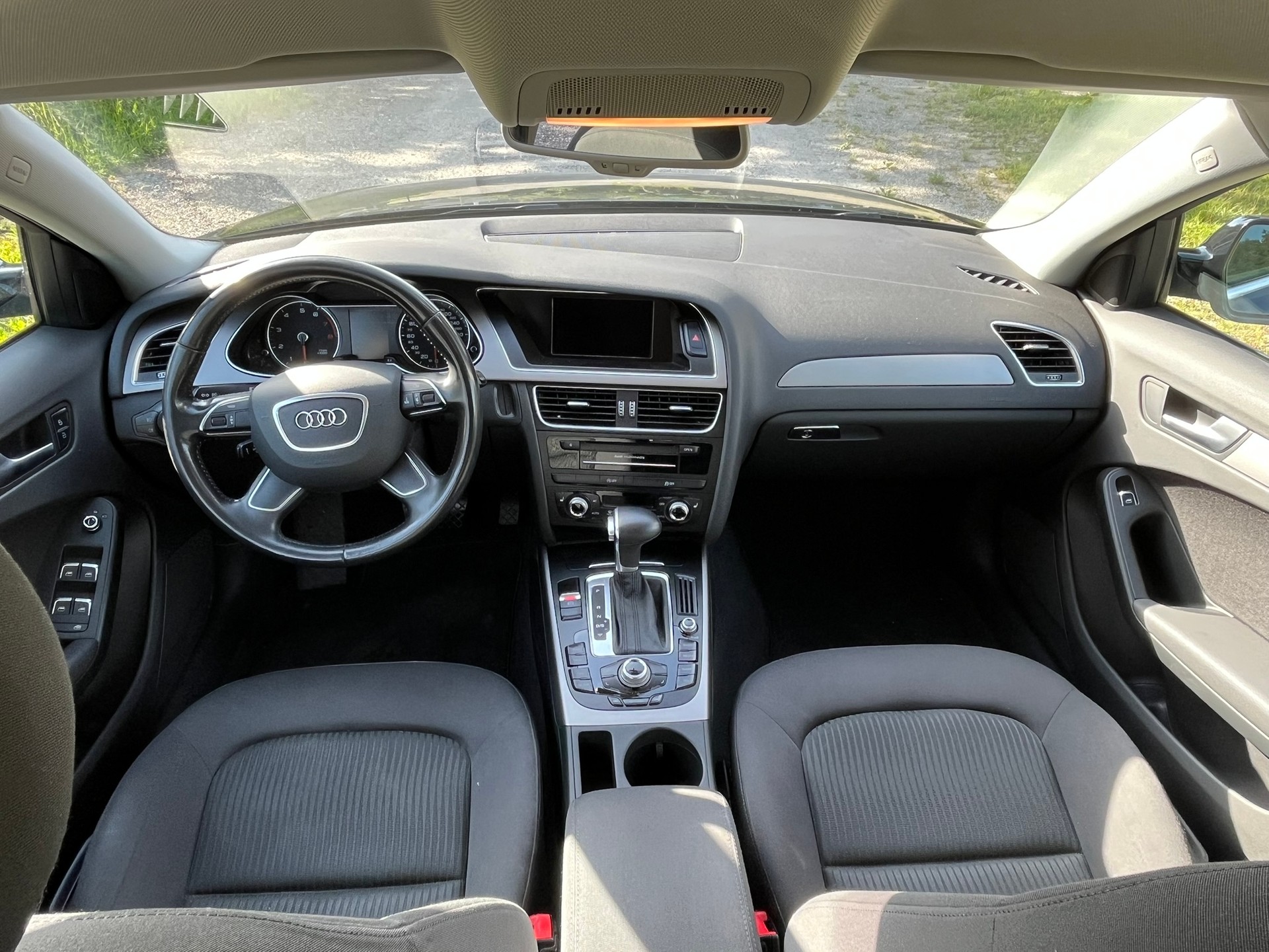AUDI A4 Avant 1.8 TFSI multitronic-image-6