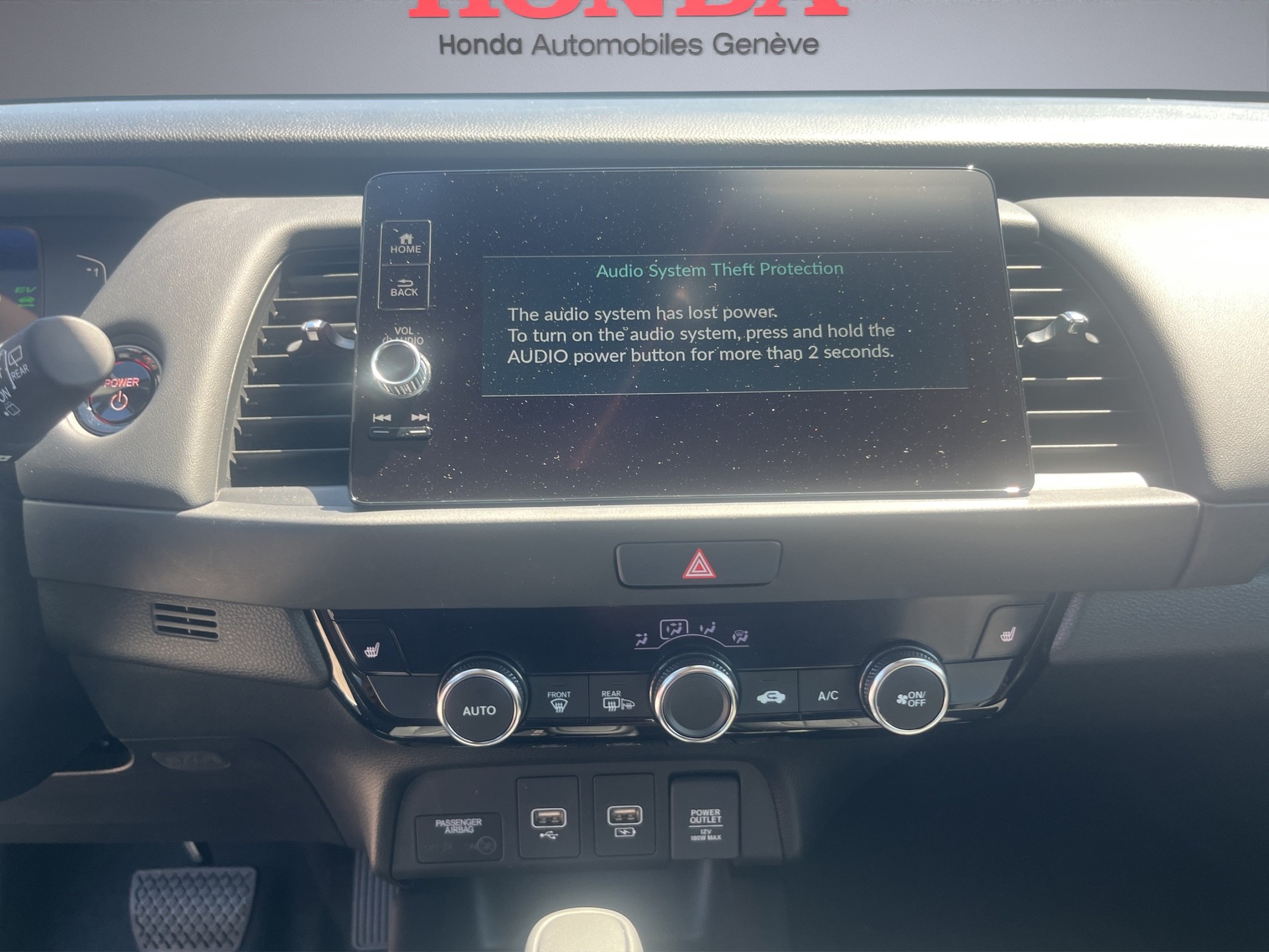 HONDA Jazz 1.5 i-MMD Advance-image-14