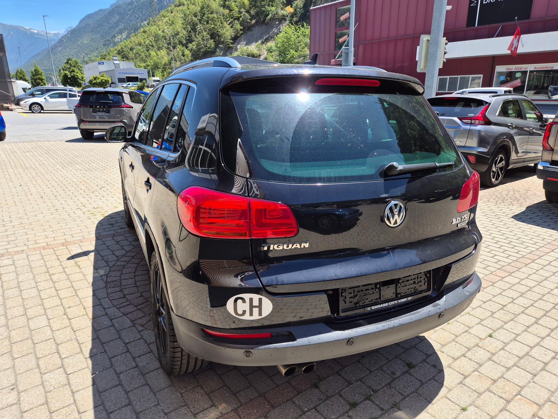 VW Tiguan 2.0 TSI Sport&Style DSG-image-2