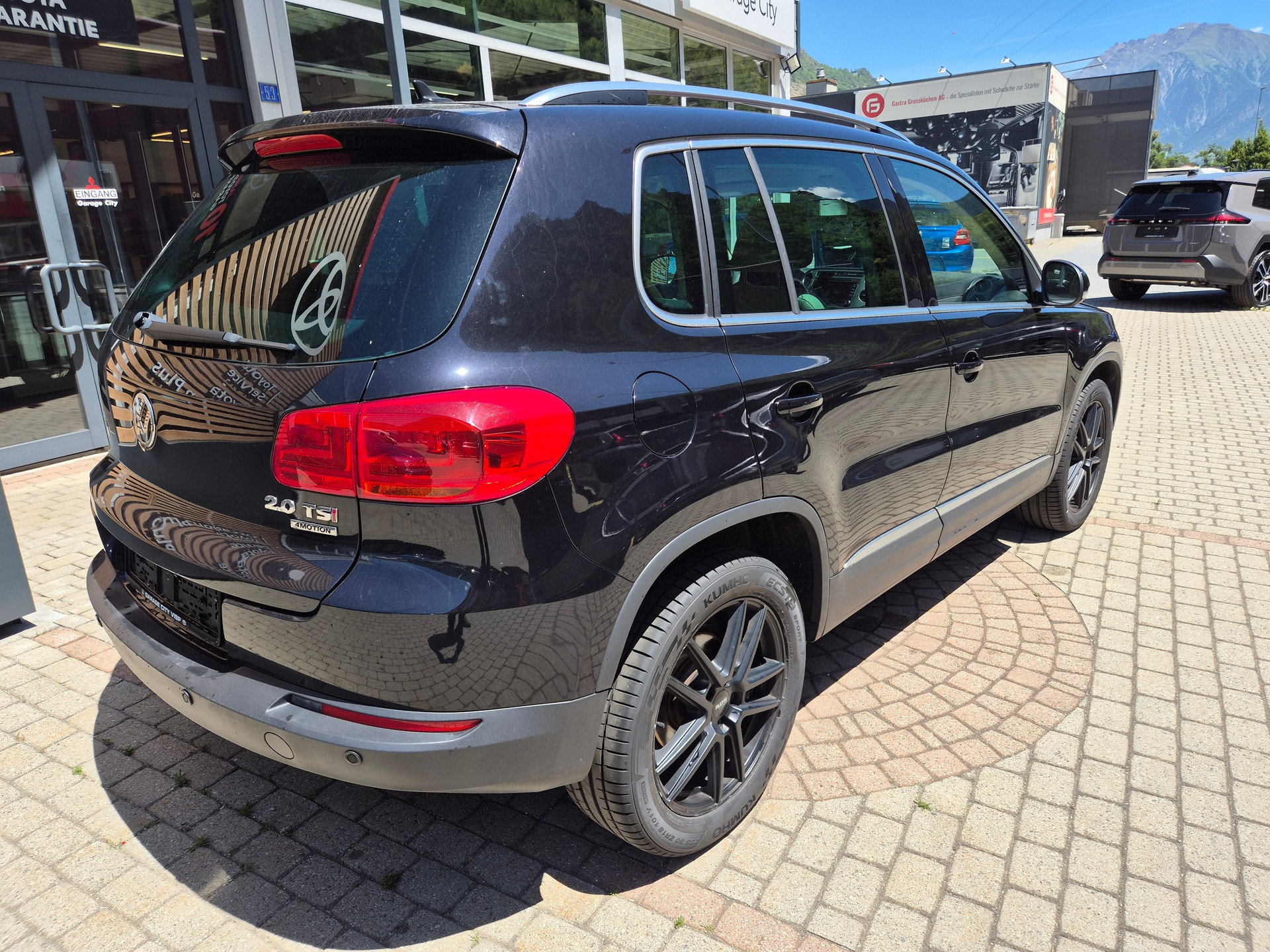 VW Tiguan 2.0 TSI Sport&Style DSG-image-3