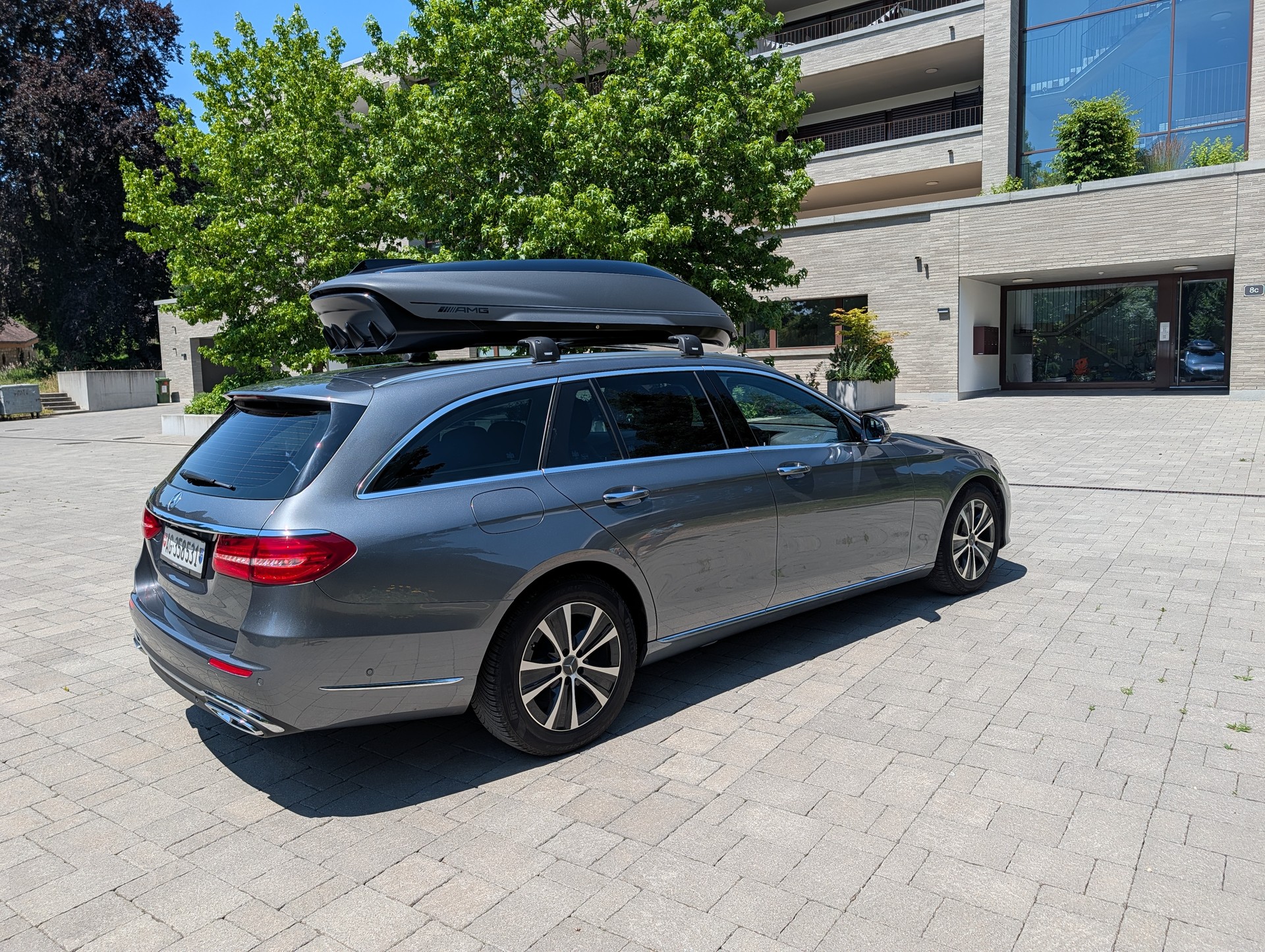 MERCEDES-BENZ E 220 d Exclusive-image-3