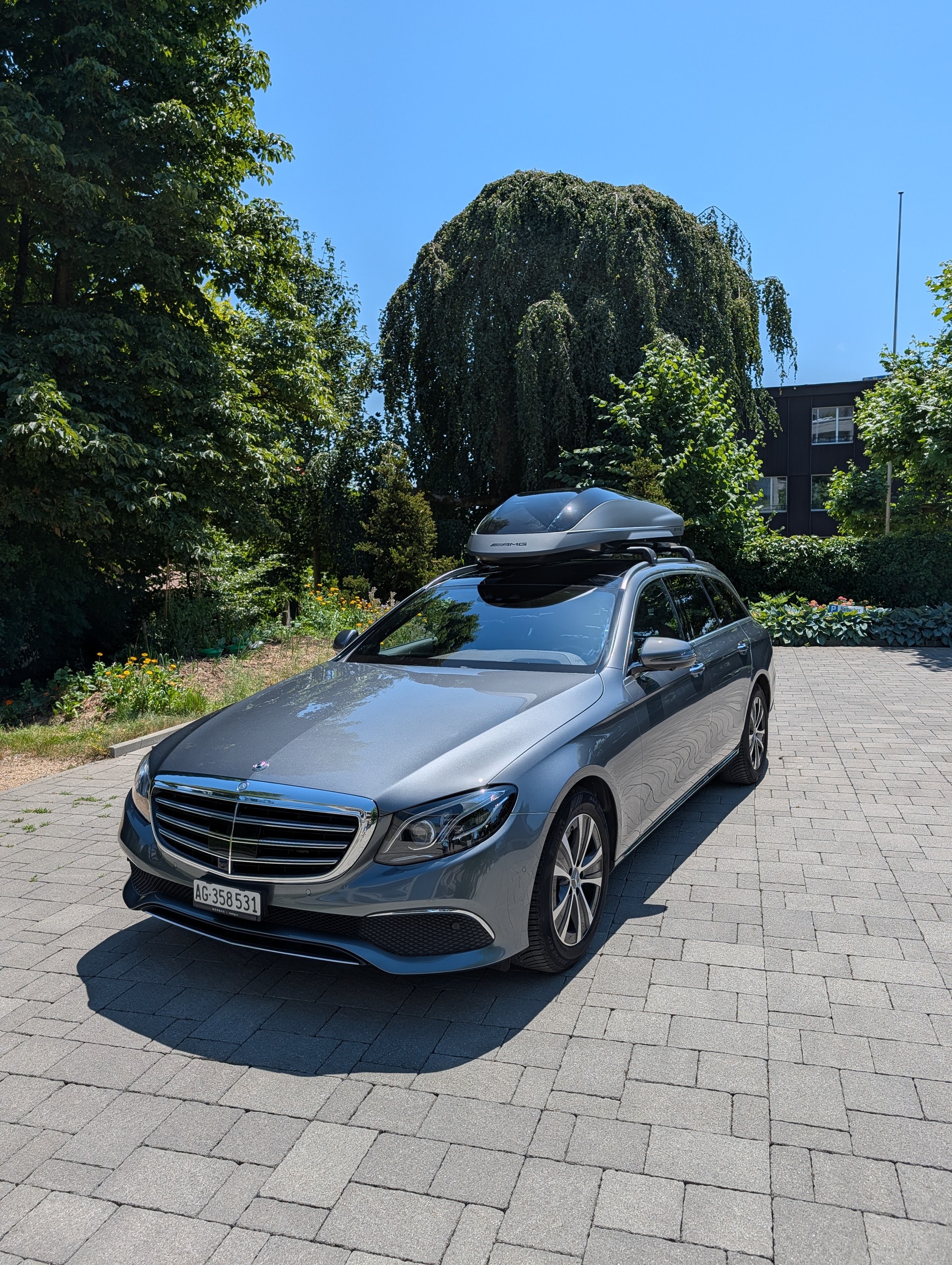 MERCEDES-BENZ E 220 d Exclusive-image-0