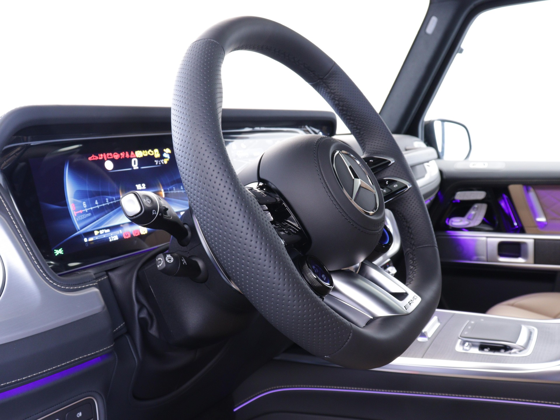 MERCEDES-BENZ G 63 AMG-image-10