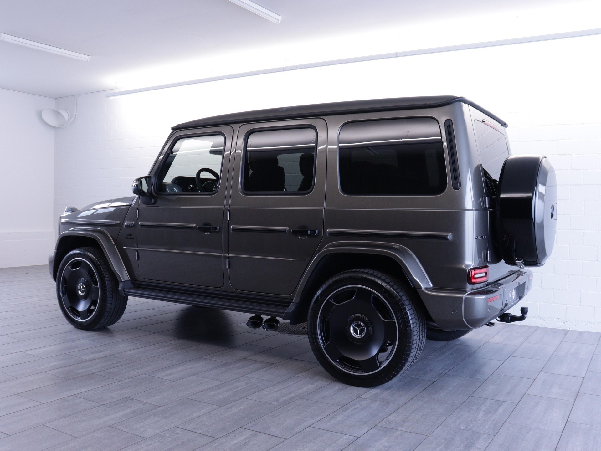 MERCEDES-BENZ G 63 AMG-image-2