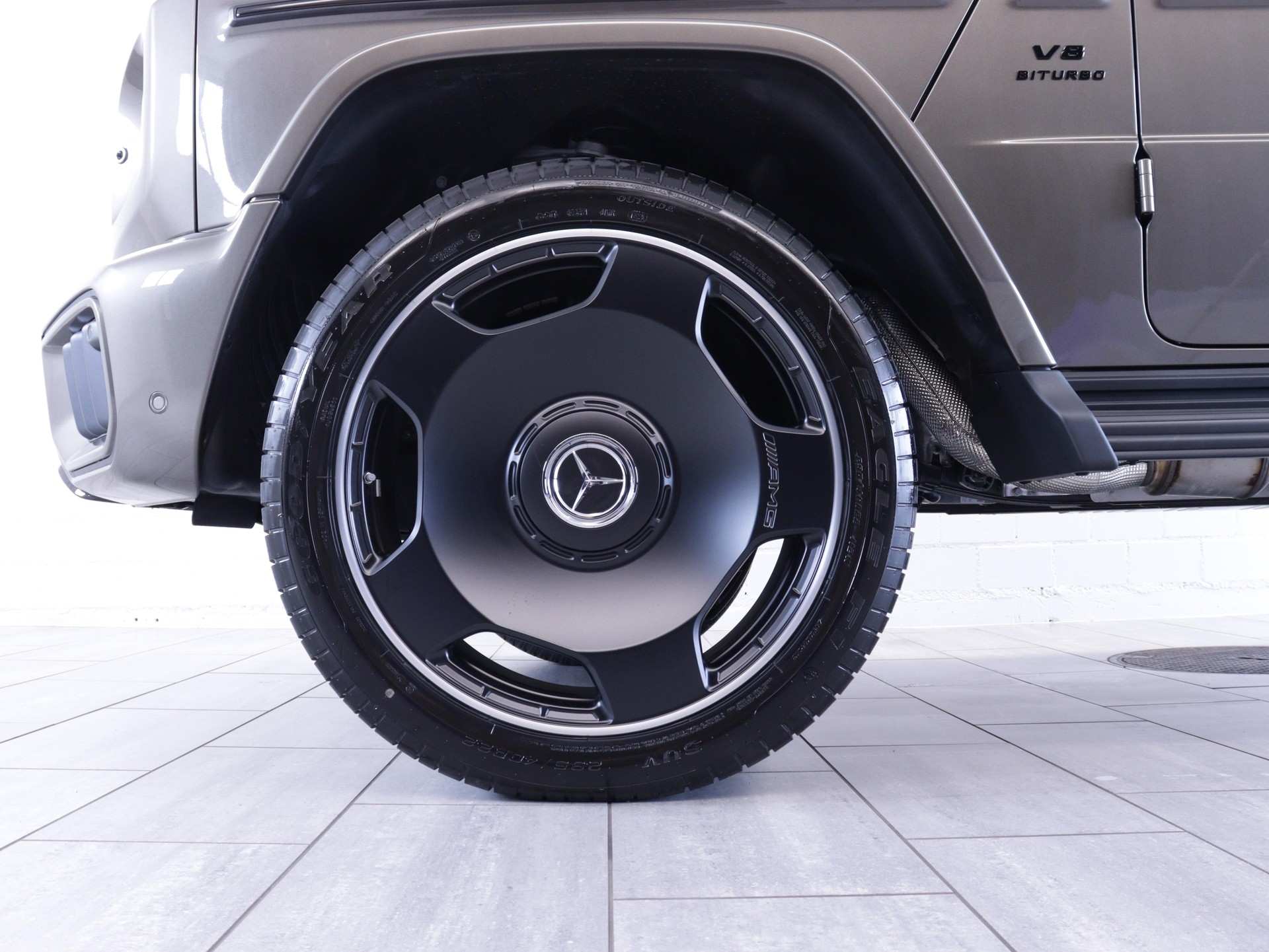 MERCEDES-BENZ G 63 AMG-image-14