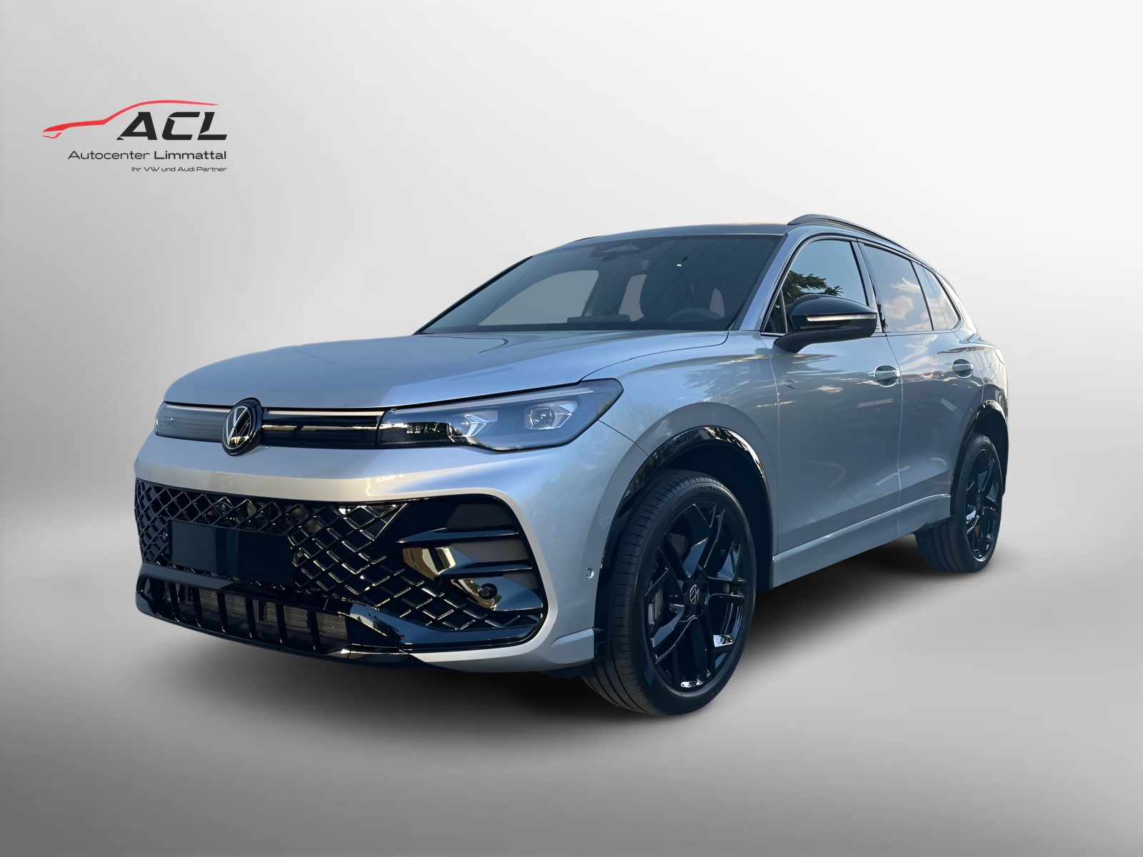 VW Tiguan R-Line UNITED 2.0TSI 204PS 4Motion DSG-image-0