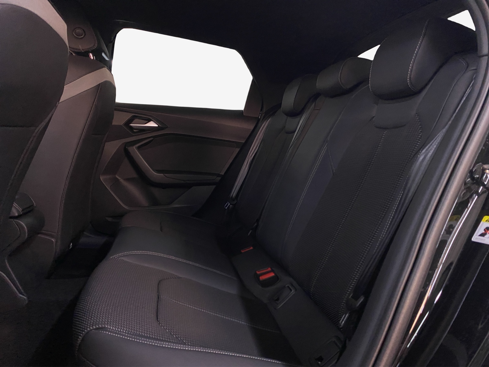 AUDI A1 Sportback 30 TFSI S Line S-tronic-image-11