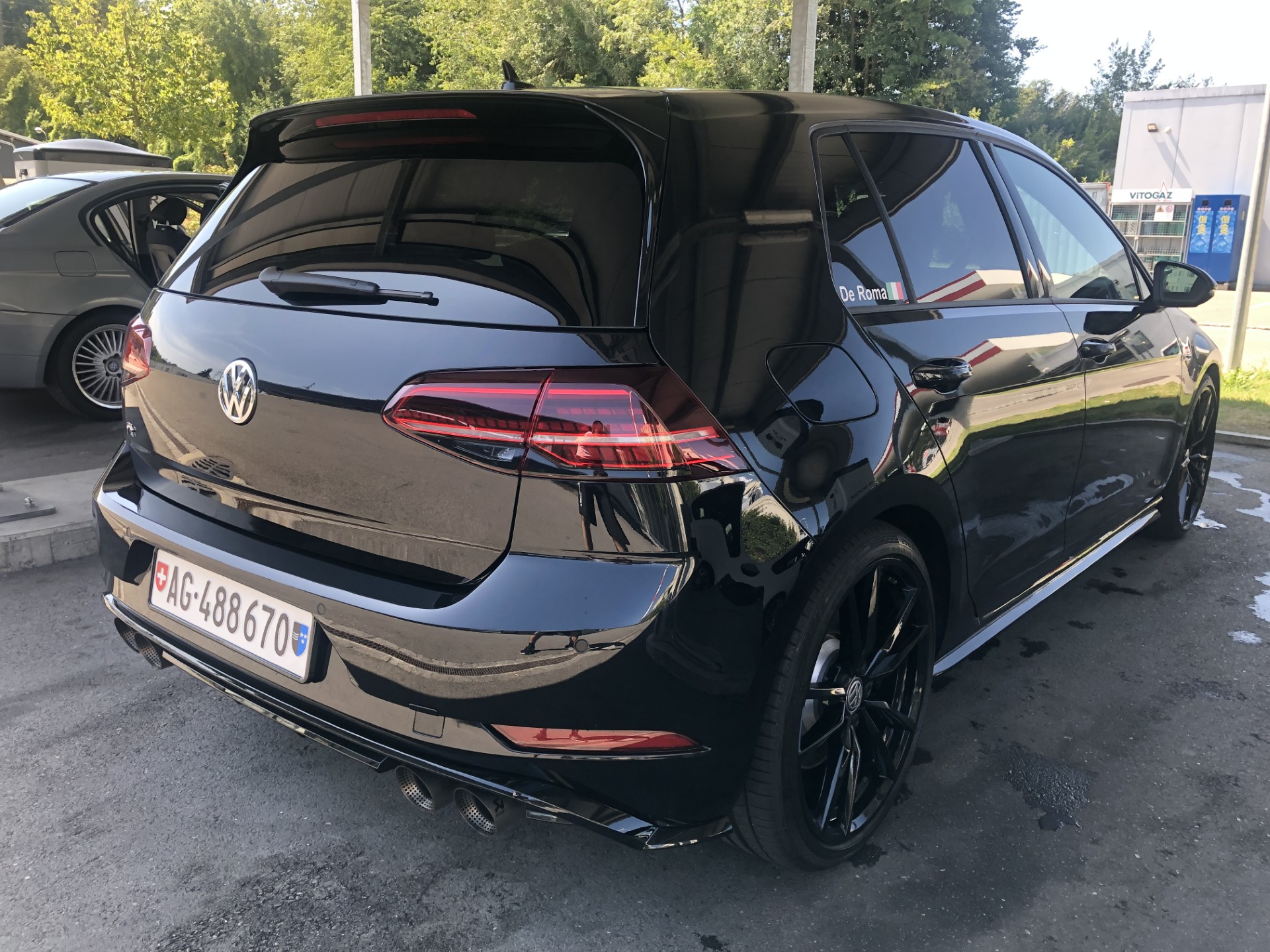 VW Golf 2.0 TSI R 310 DSG 4motion-image-0
