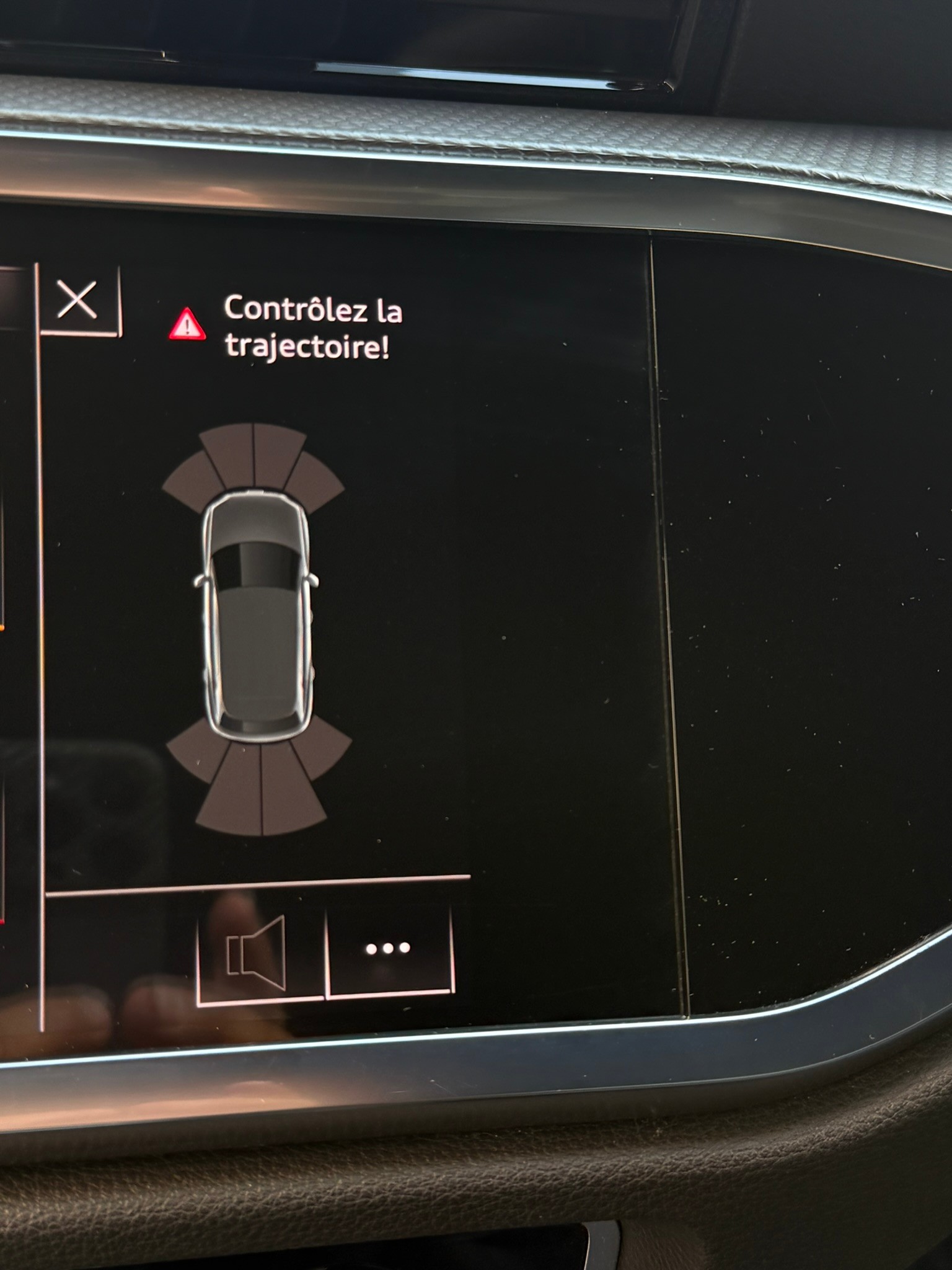 AUDI Q3 35 TFSI S line S-tronic-image-13