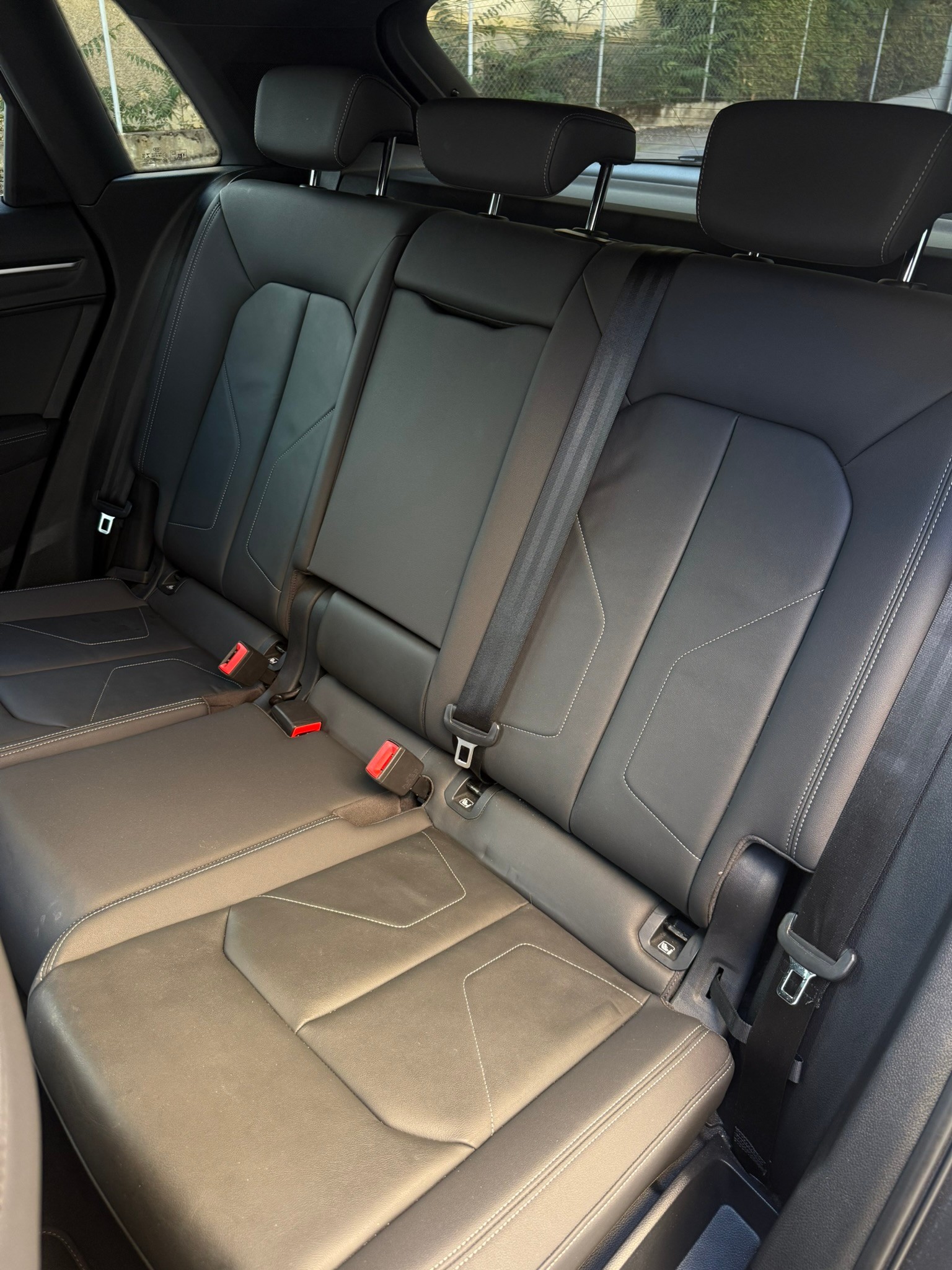 AUDI Q3 35 TFSI S line S-tronic-image-9