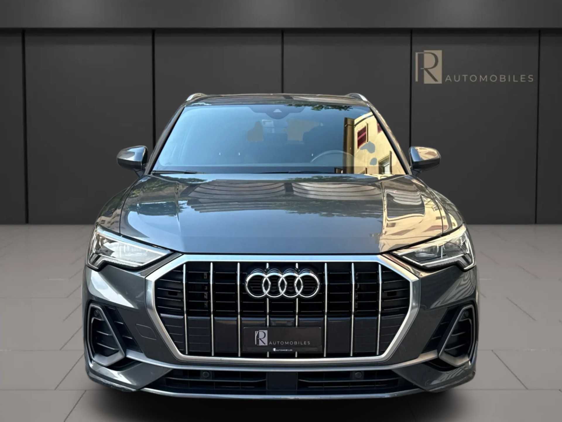 AUDI Q3 35 TFSI S line S-tronic-image-1