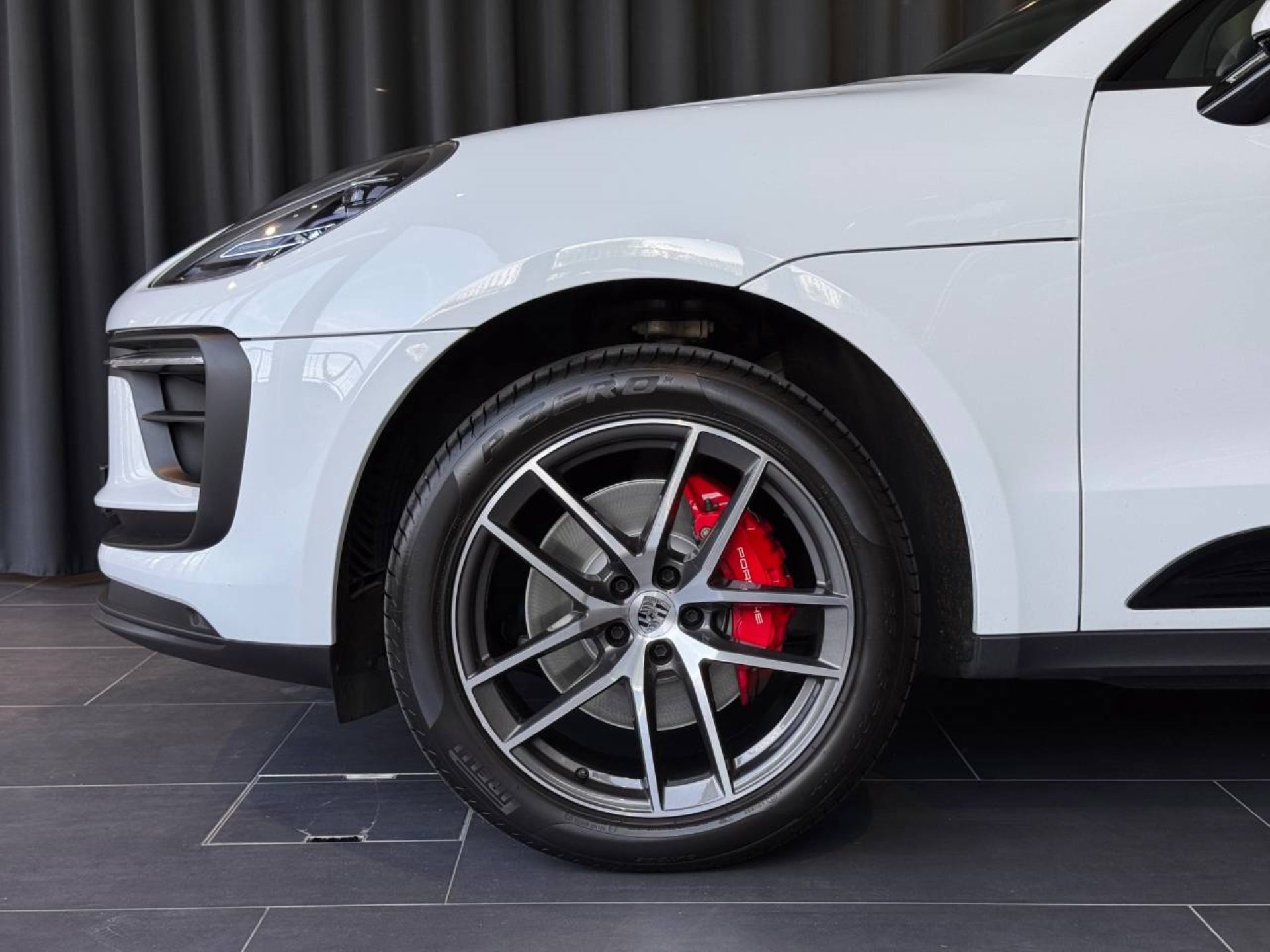 PORSCHE Macan S-image-10