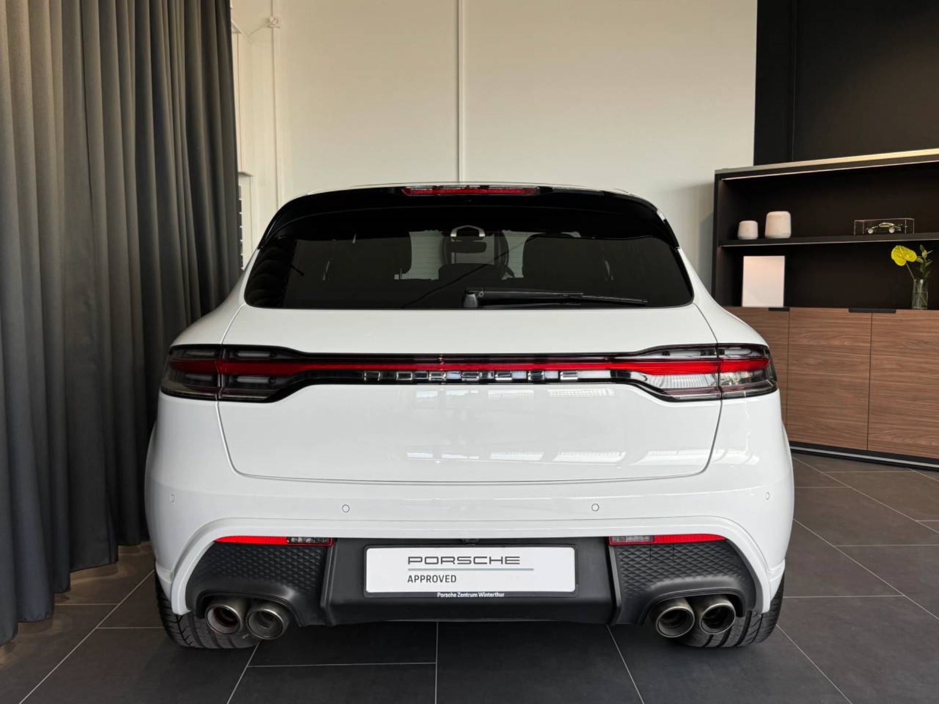 PORSCHE Macan S-image-5