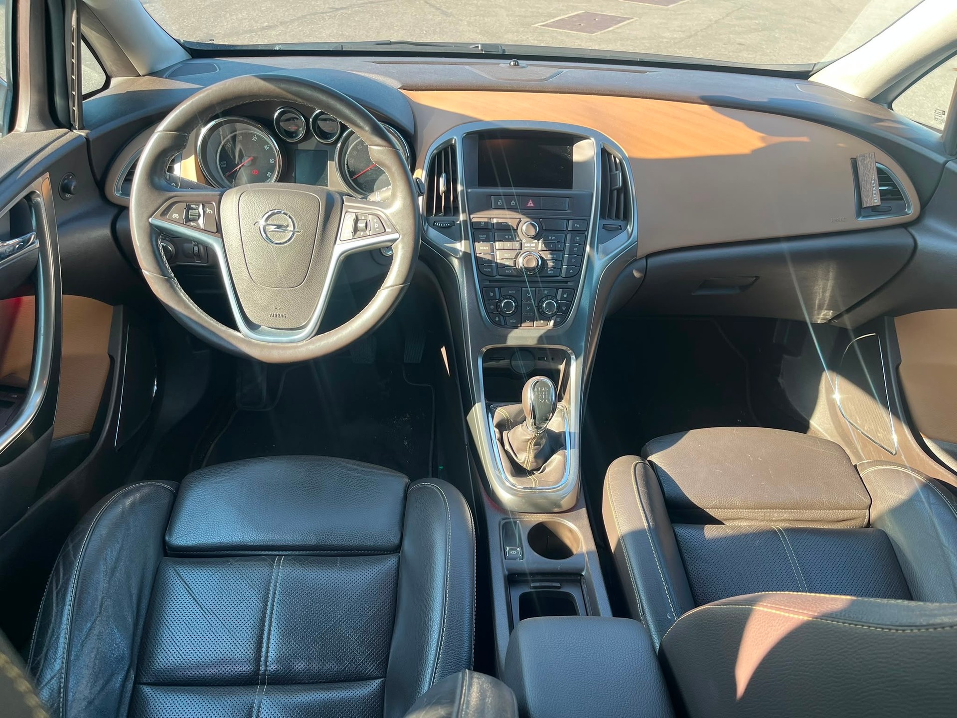 OPEL Astra SportsTourer 2.0 CDTi Cosmo-image-6