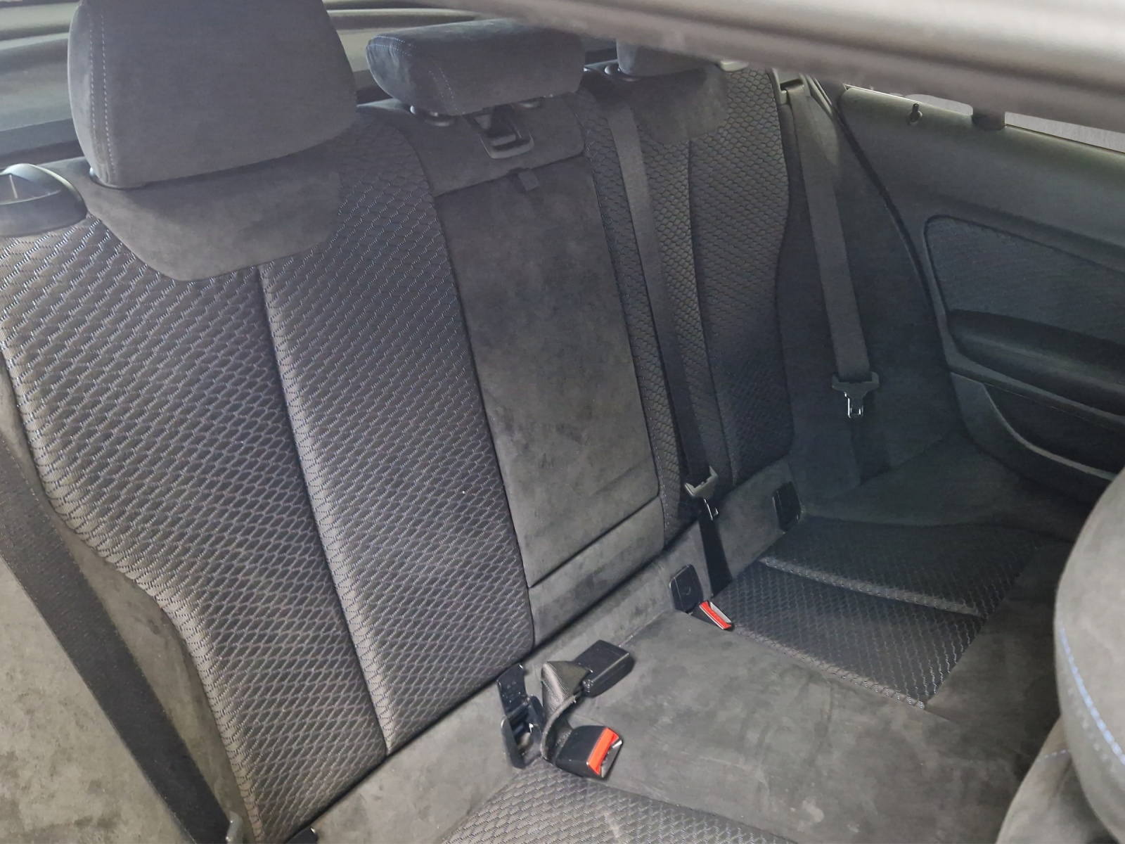 BMW 1er Reihe F20 120d xDrive SAG-image-1