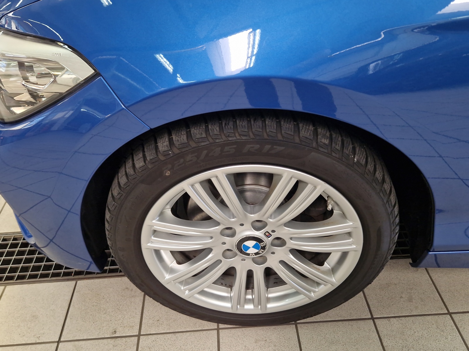 BMW 1er Reihe F20 120d xDrive SAG-image-14