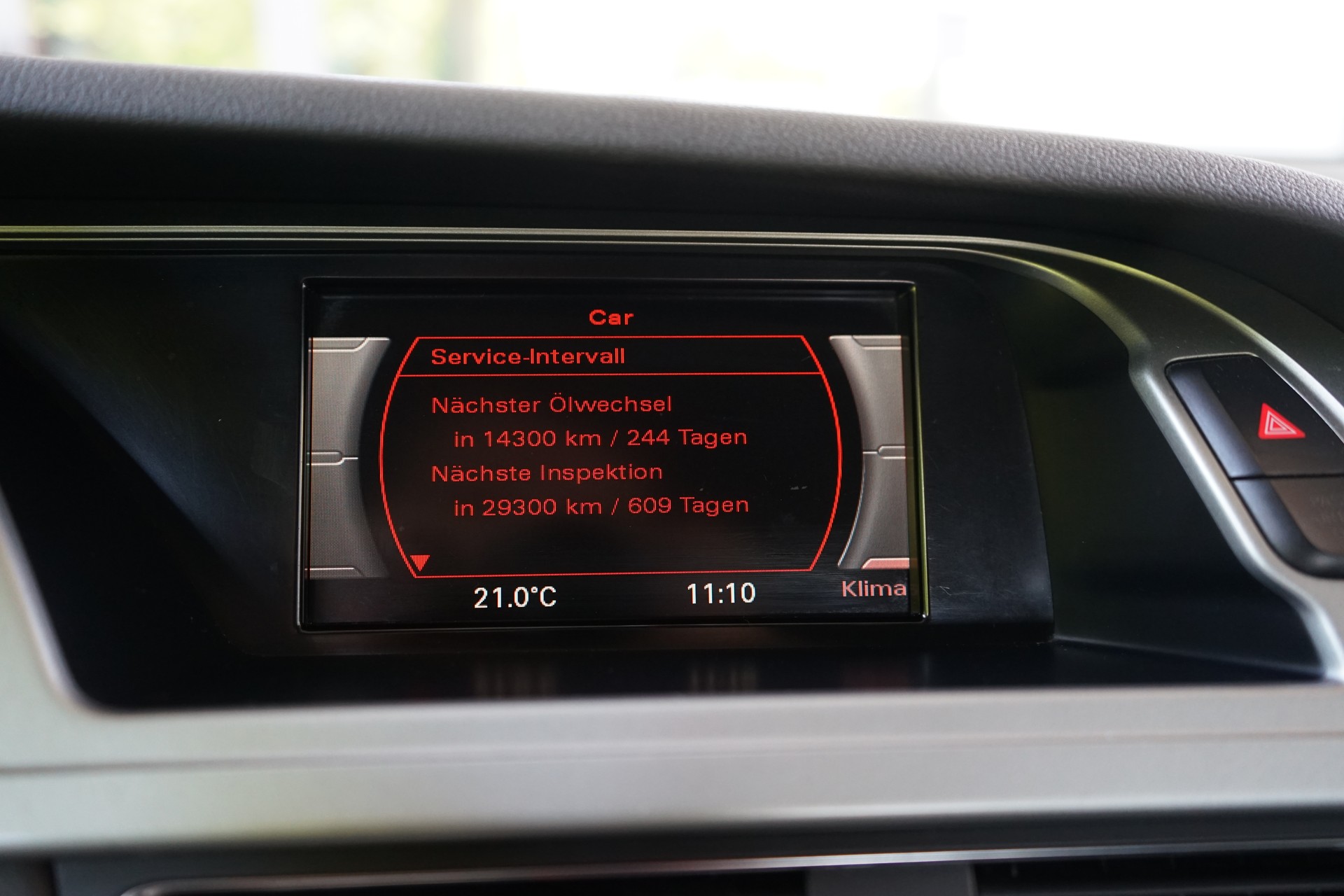 AUDI A4 Limousine 2.0 TDI-image-9