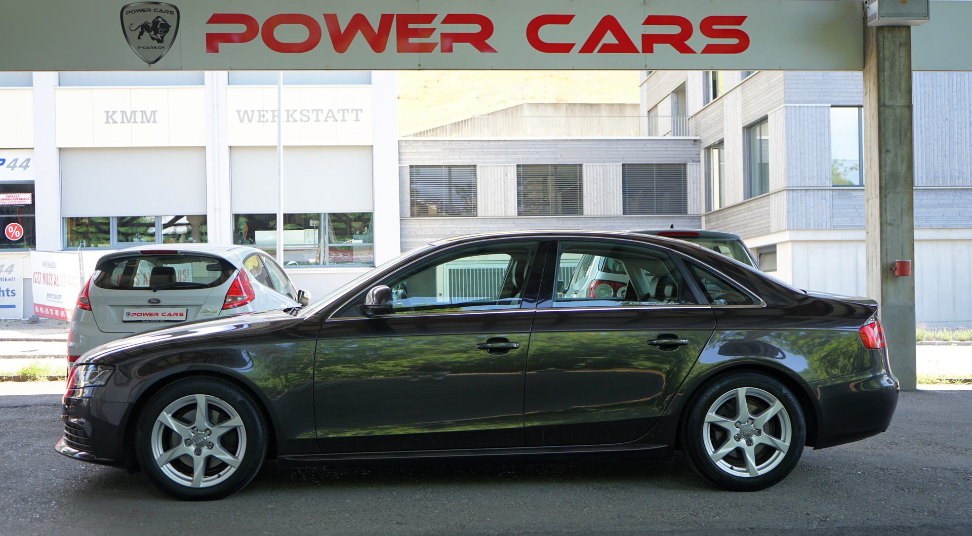 AUDI A4 Limousine 2.0 TDI-image-2