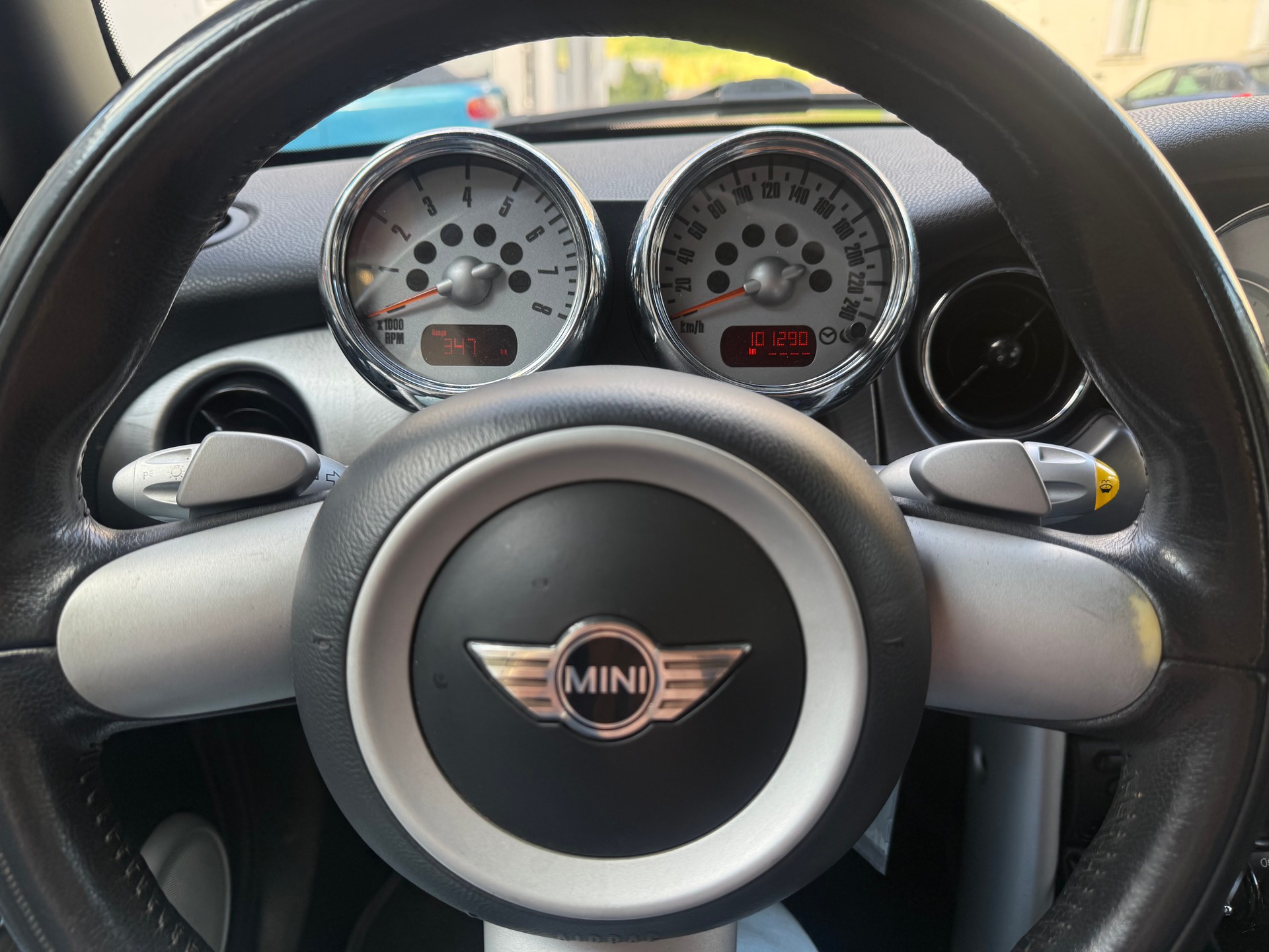 MINI Cooper Cabriolet-image-8