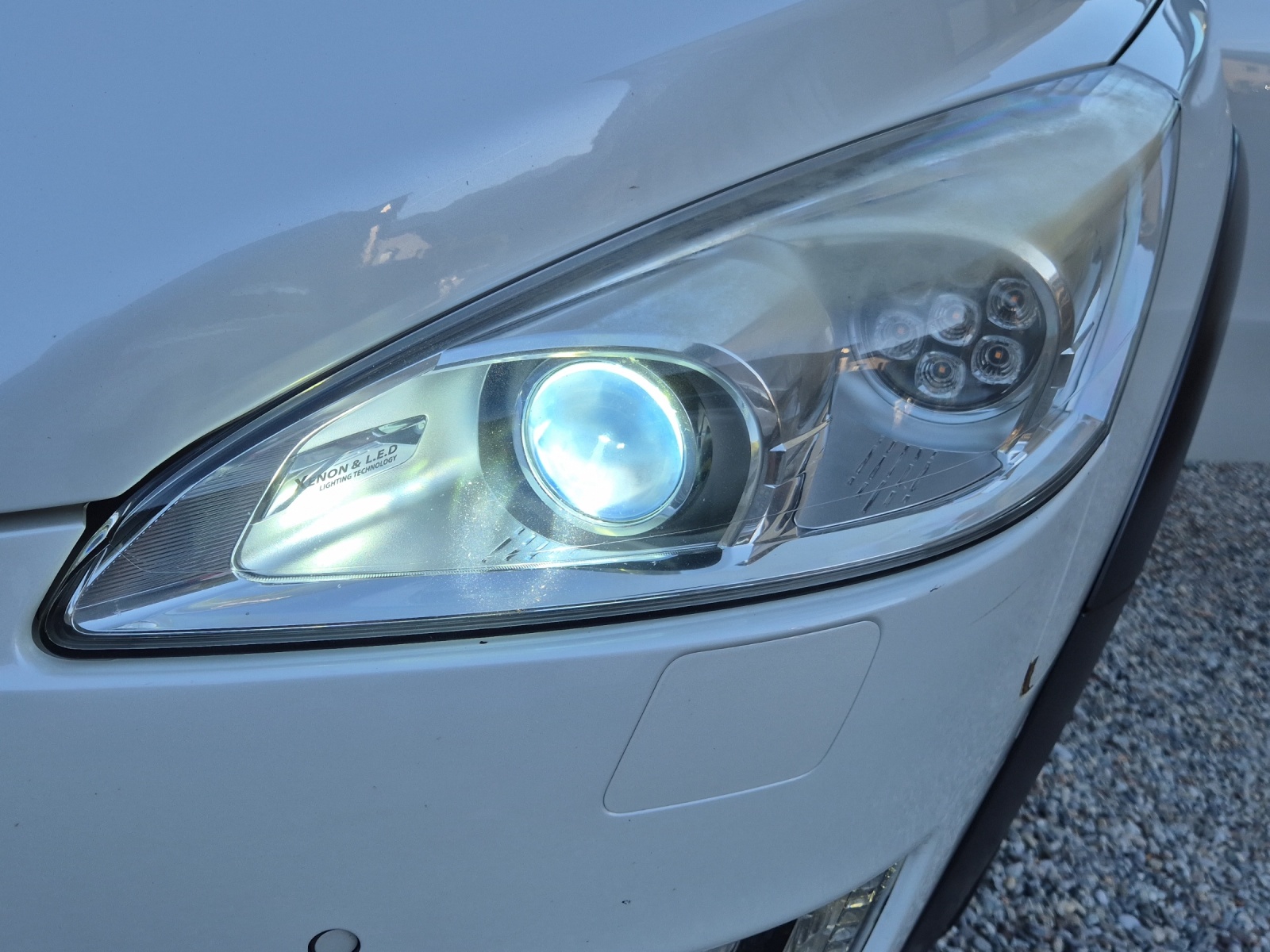 PEUGEOT 508 RXH 2.0 HDI Hybrid4 EGS6-image-7
