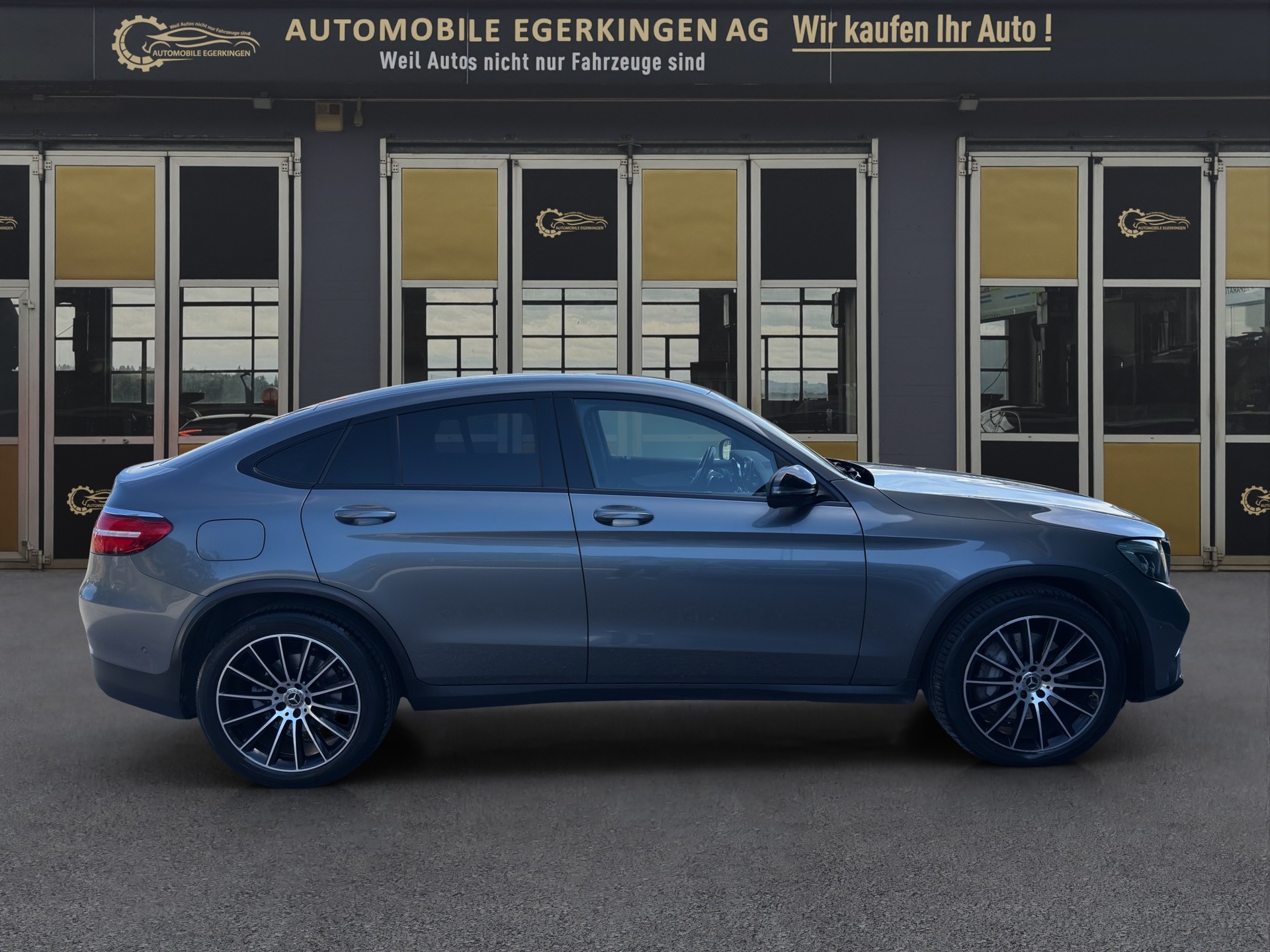 MERCEDES-BENZ GLC 250 d AMG Line 4m Coupé-image-3