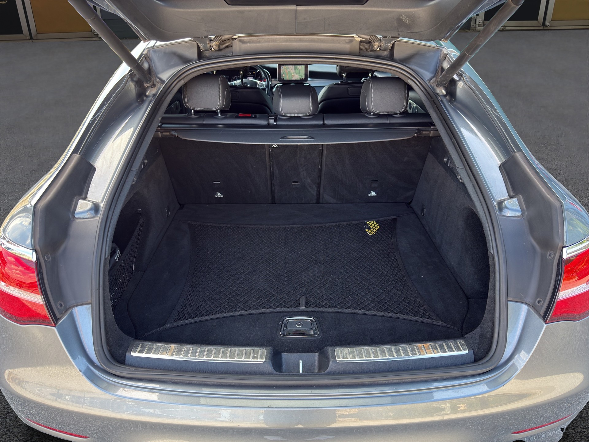 MERCEDES-BENZ GLC 250 d AMG Line 4m Coupé-image-13