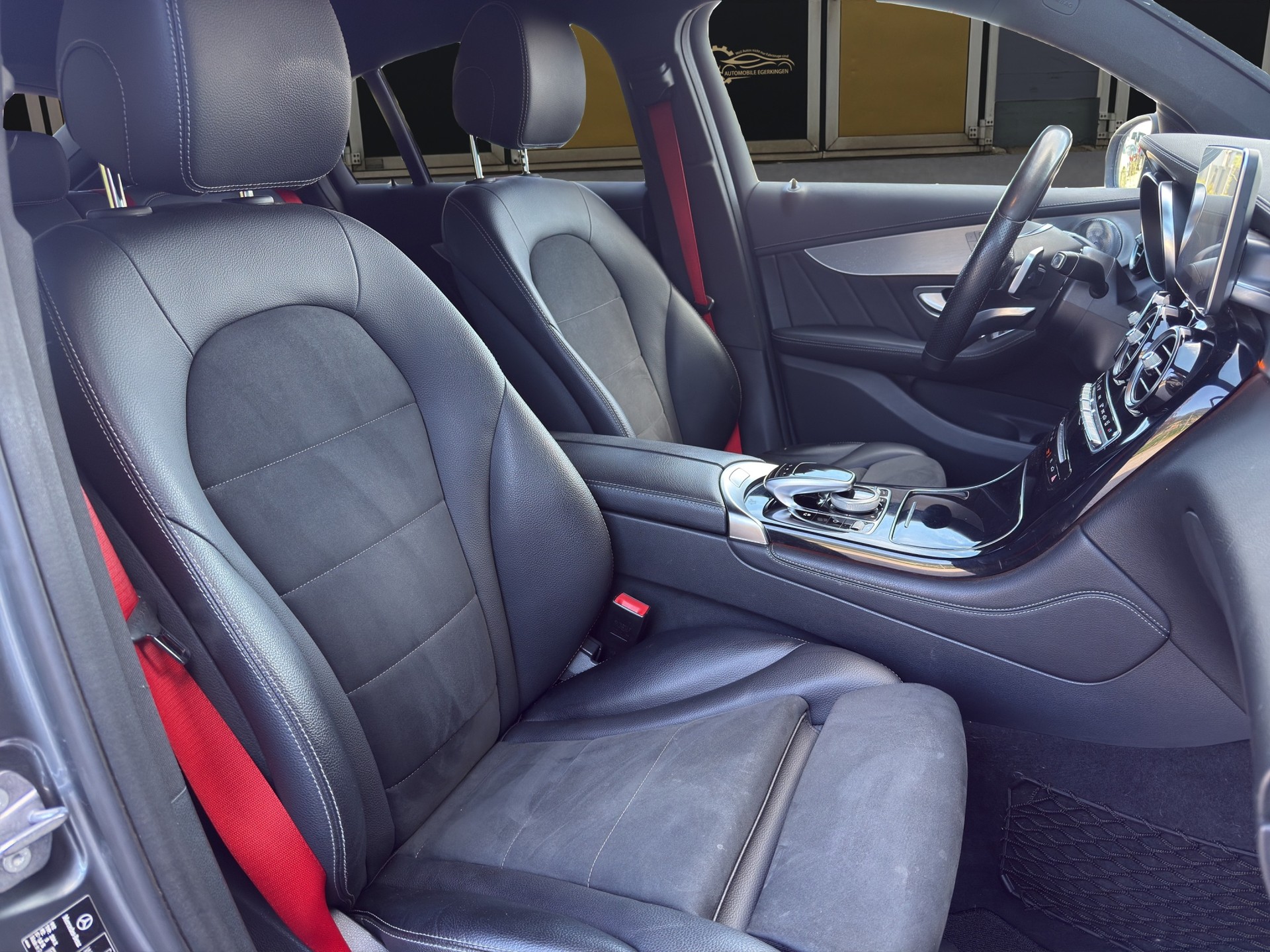 MERCEDES-BENZ GLC 250 d AMG Line 4m Coupé-image-9