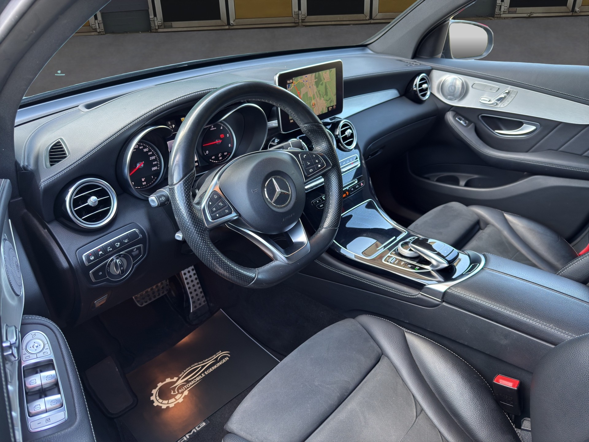 MERCEDES-BENZ GLC 250 d AMG Line 4m Coupé-image-8