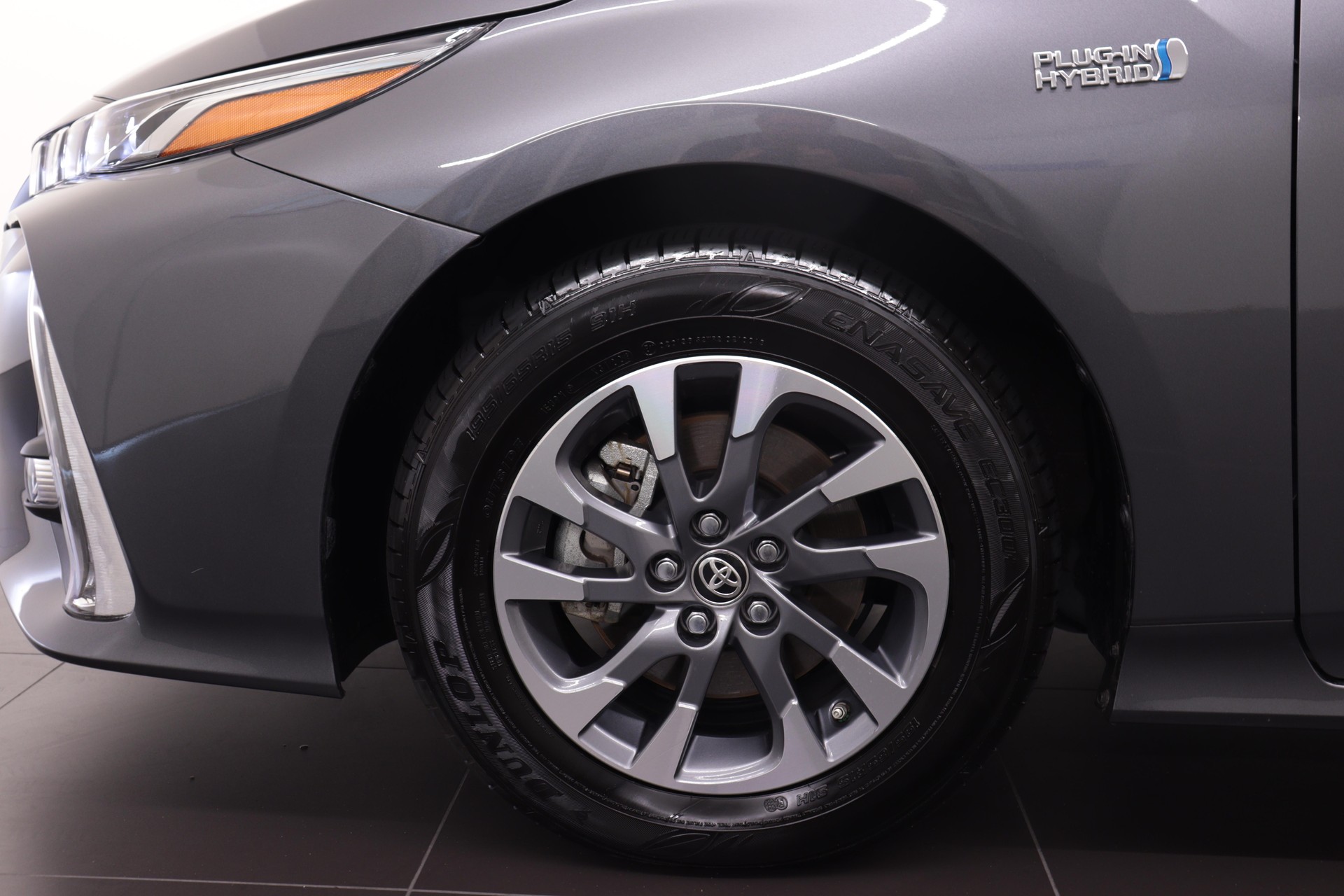 TOYOTA Prius 1.8 VVTi HSD Plug-In Solar-image-9