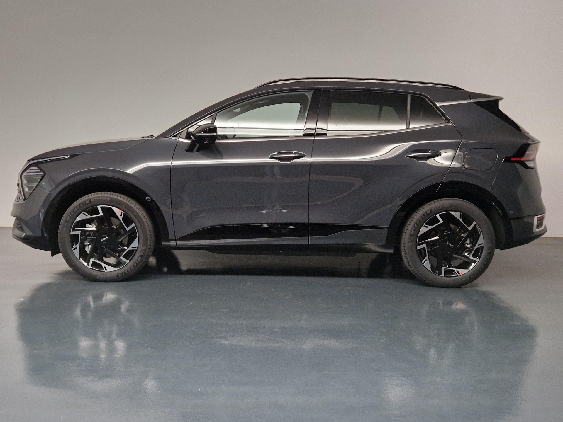 KIA Sportage 1.6 T-GDi PHEV GT-Line-showroom-element-3