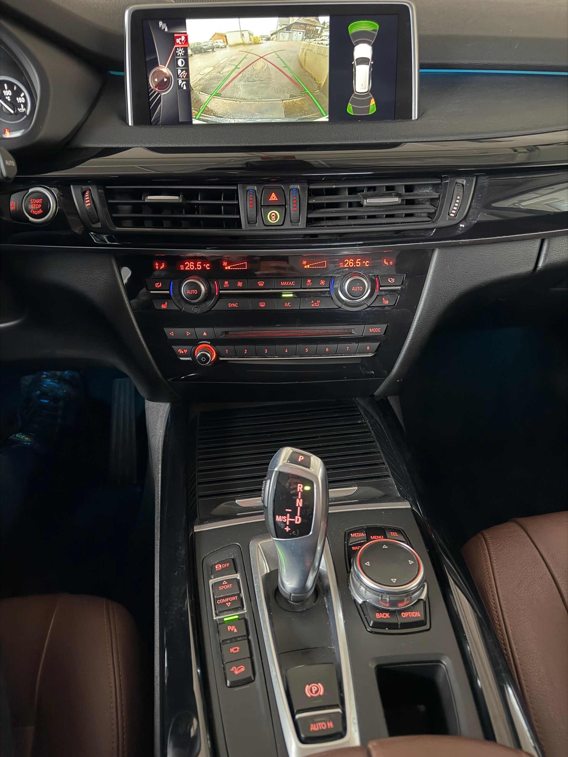 BMW X5 xDrive 25d Steptronic-image-18