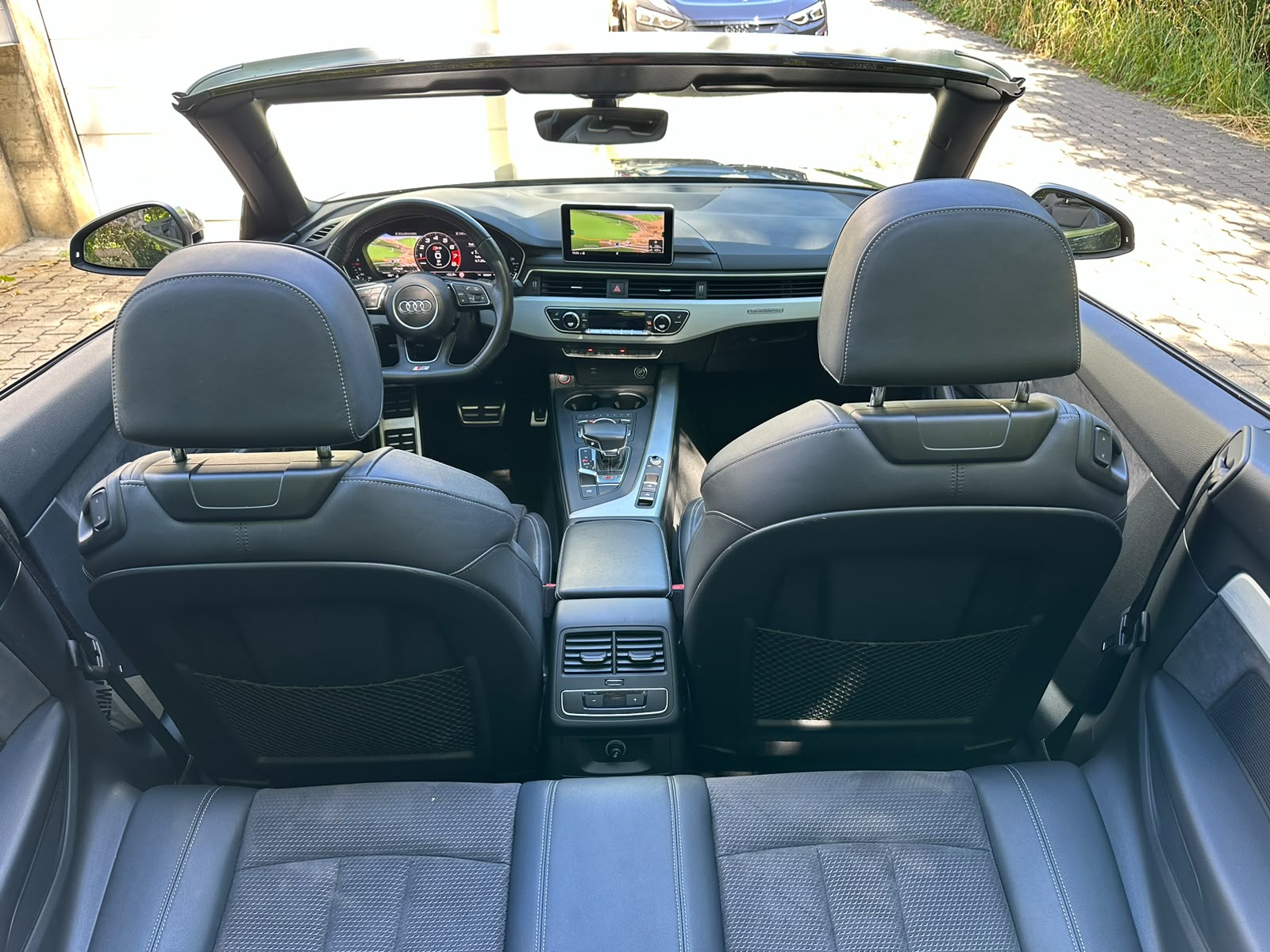 AUDI S5 Cabriolet 3.0 TFSI quattro tiptronic-image-25