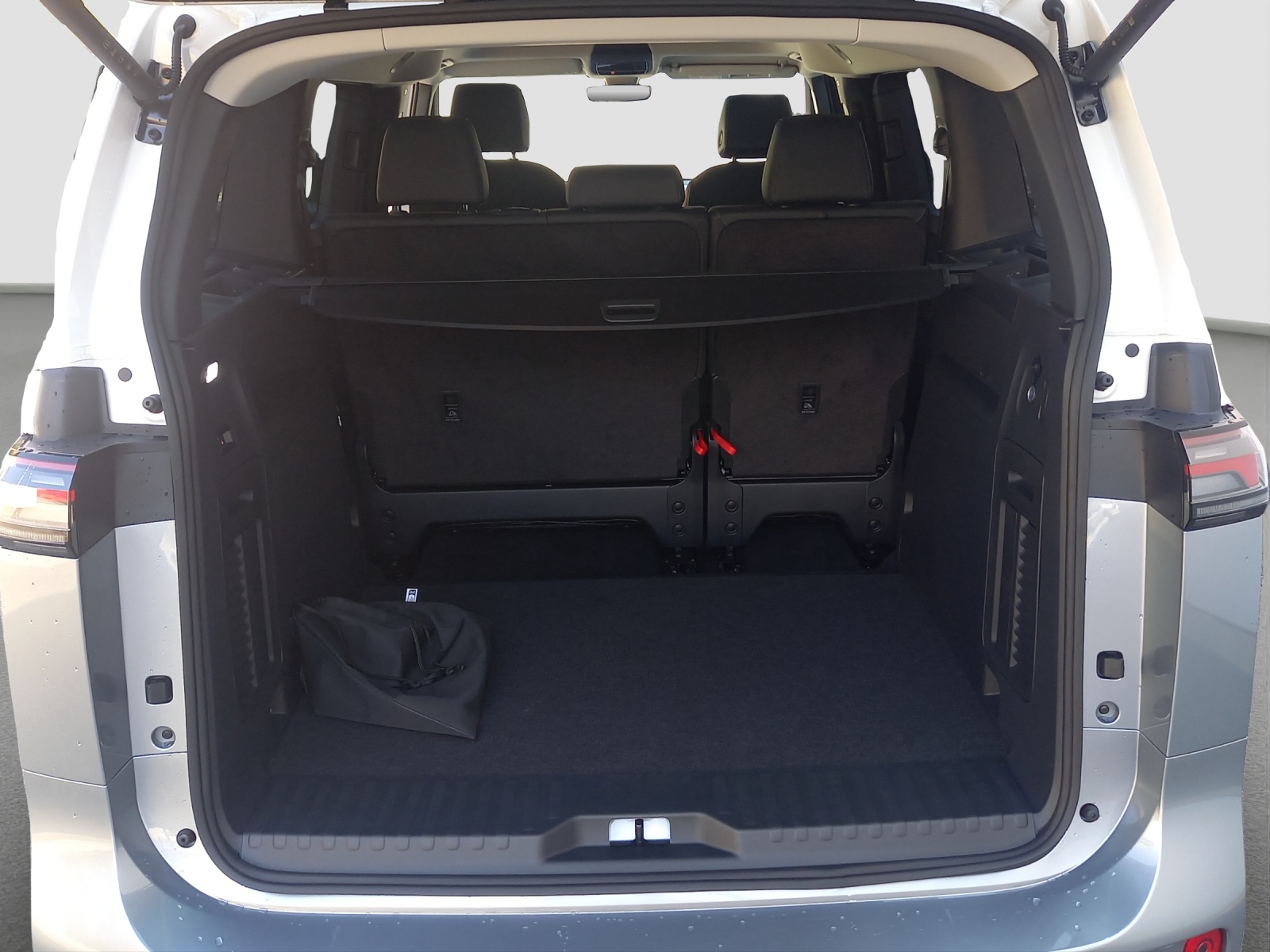 VW ID.Buzz NWB Pro 4 Motion-image-9