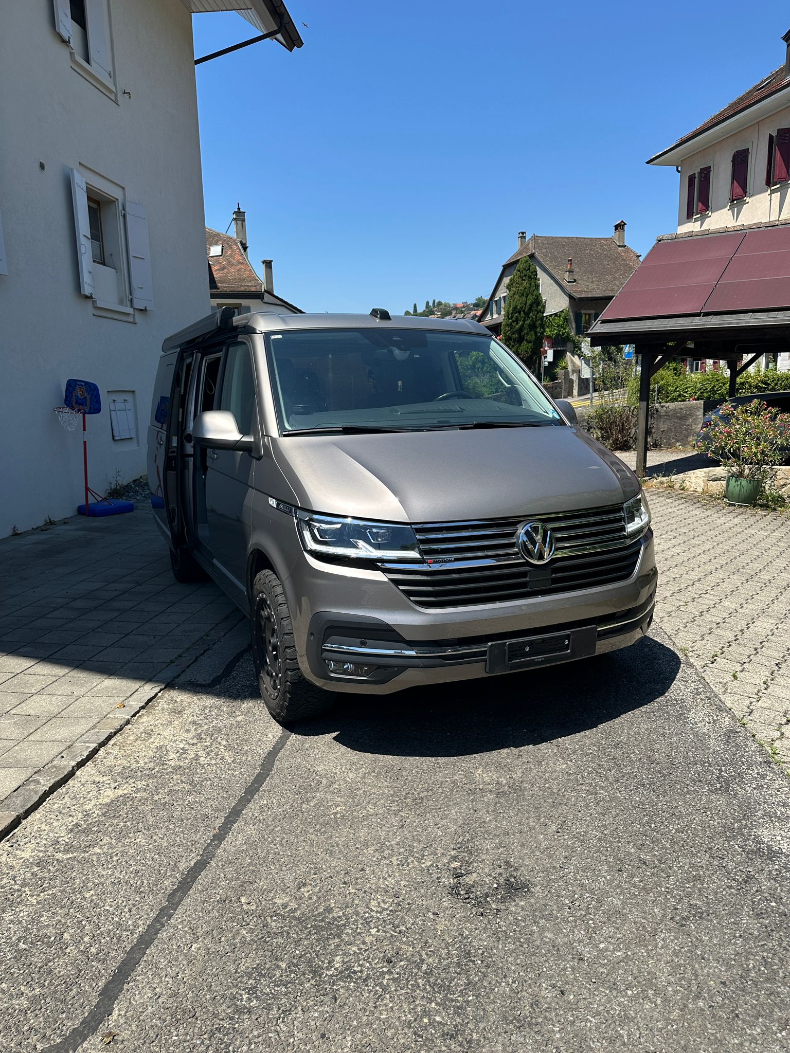 VW T6.1 Multivan 2.0 Bi-TDI Family 4Motion DSG-image-2