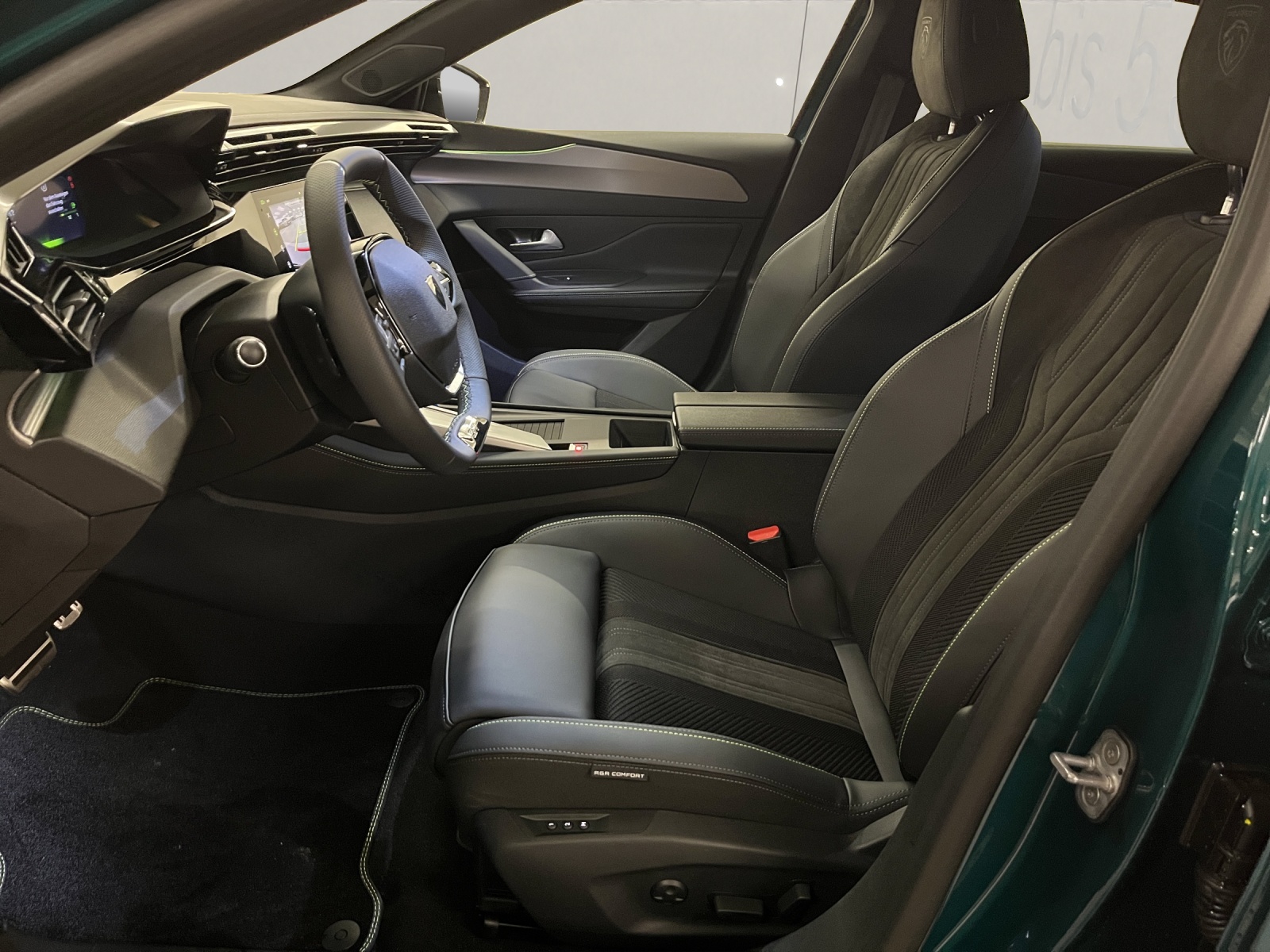 PEUGEOT 308 1.2 Hybrid GT-image-6